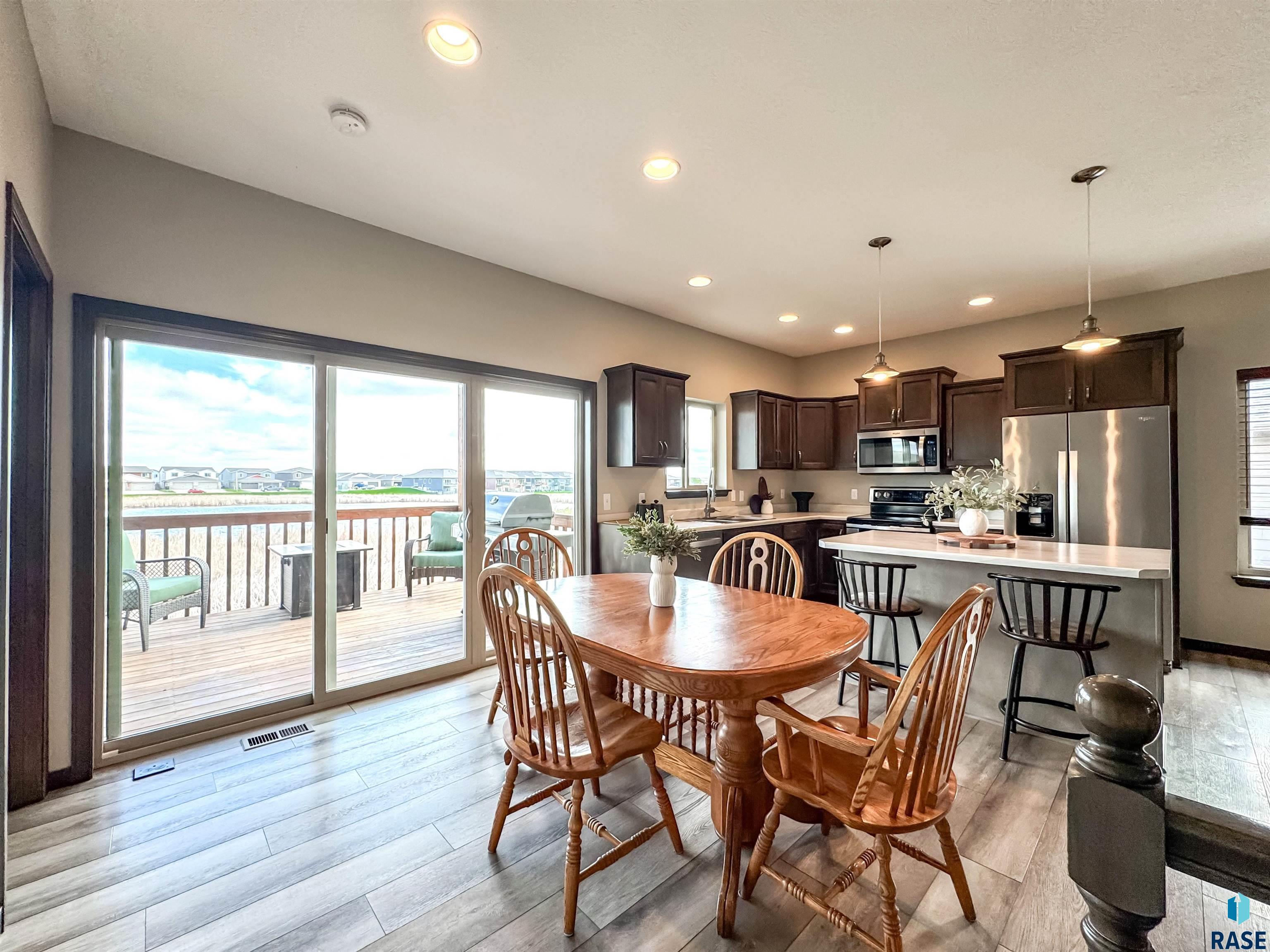 2704 S Keyrell Dr