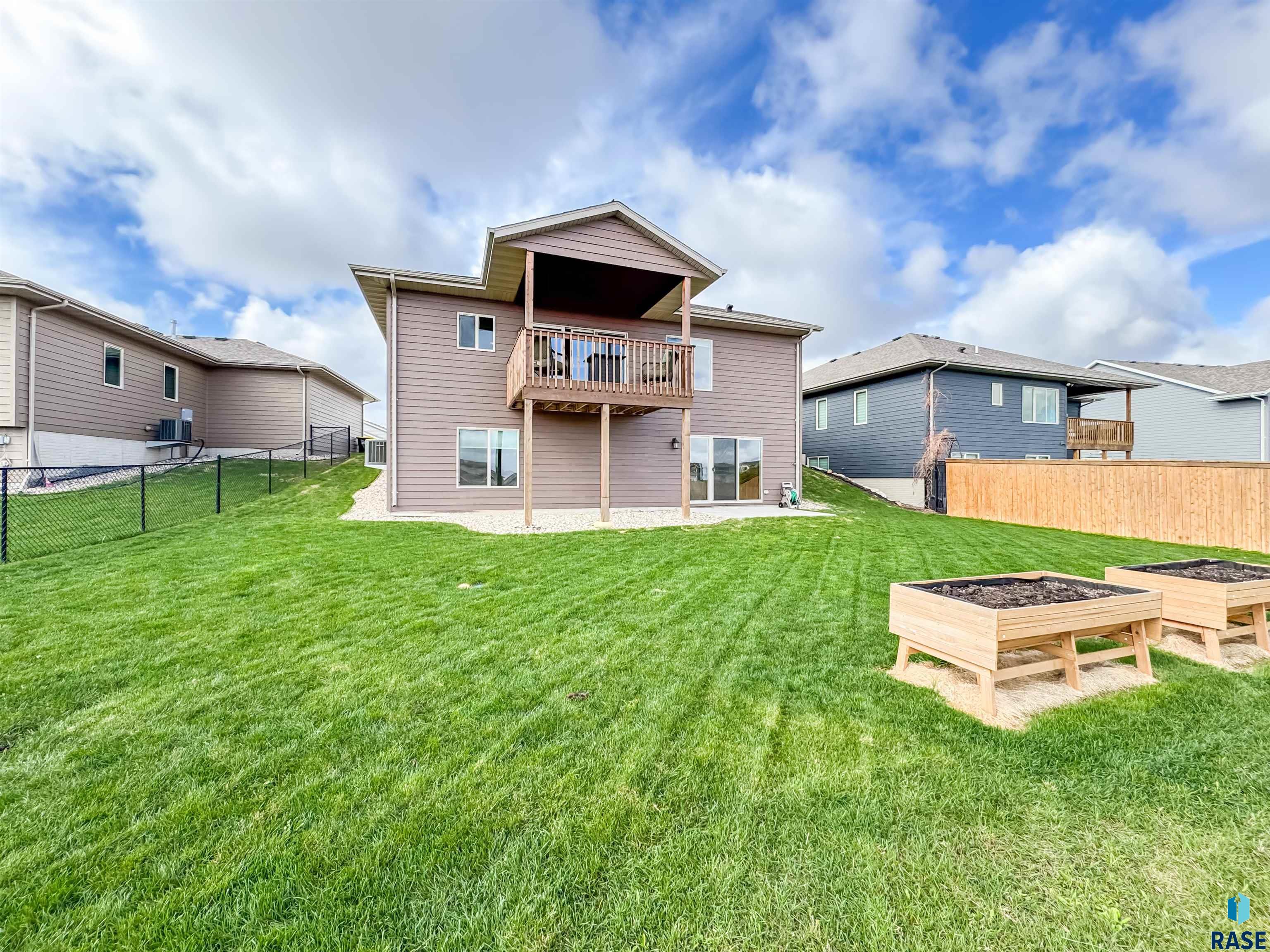 2704 S Keyrell Dr