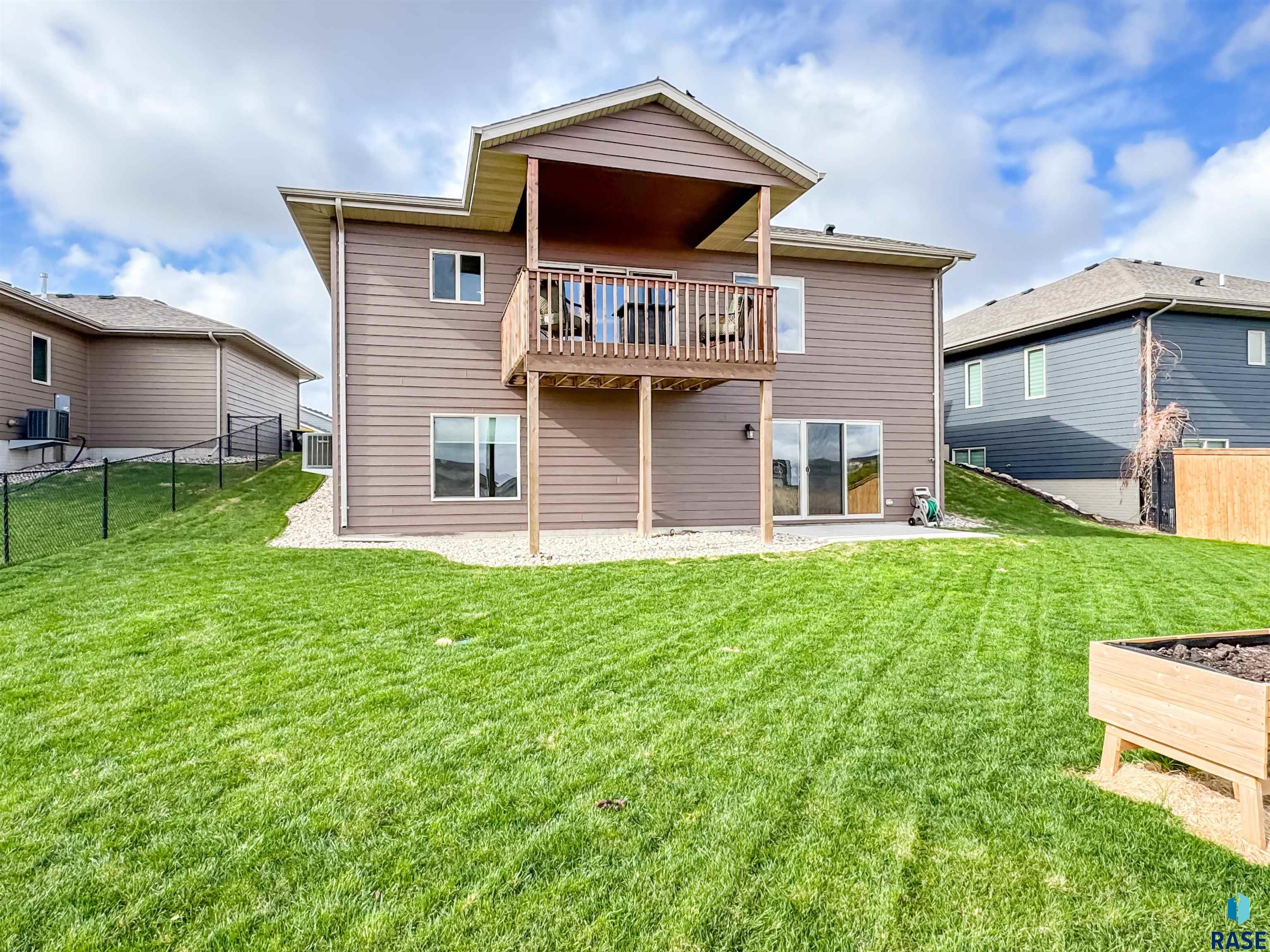 2704 S Keyrell Dr