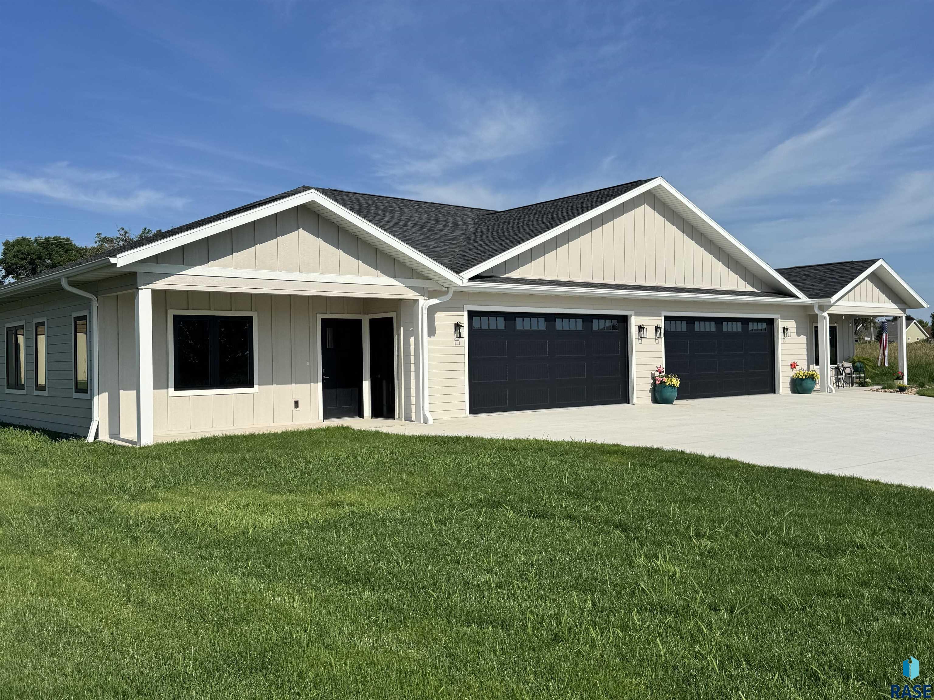 303 Rebecca Ln