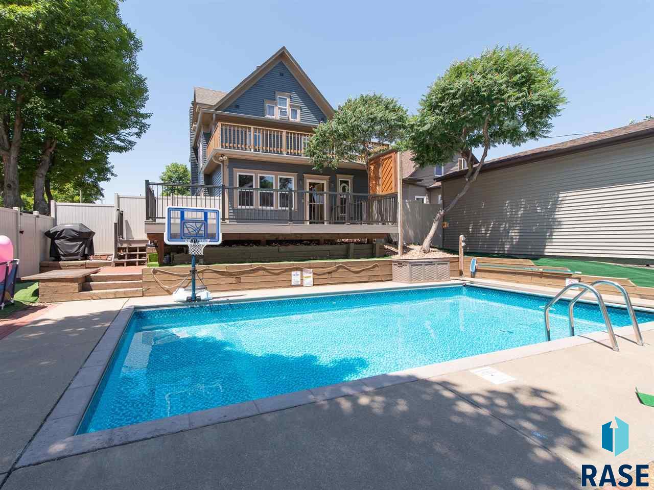 1120 S Center Ave