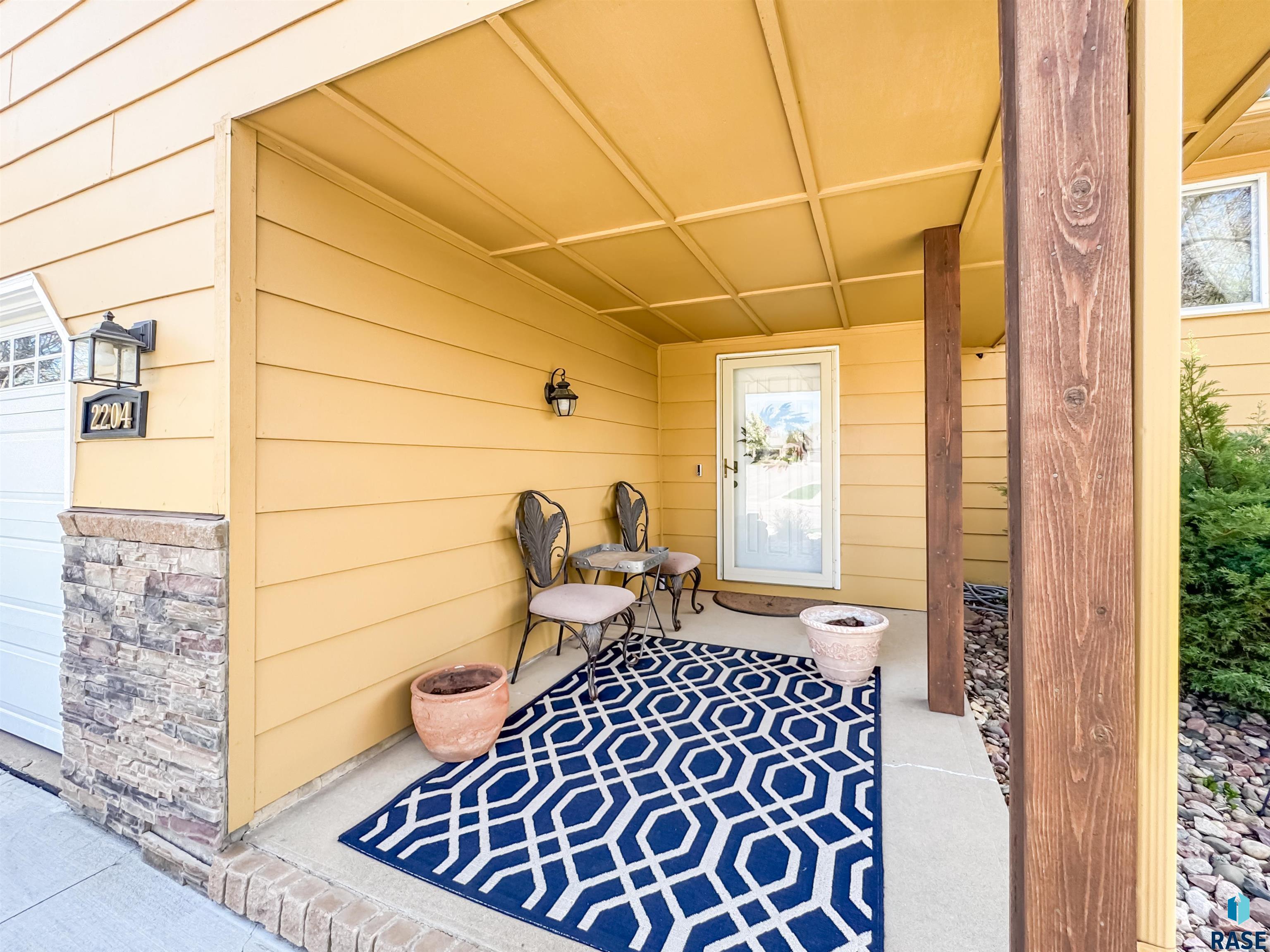 2204 S Melanie Ln