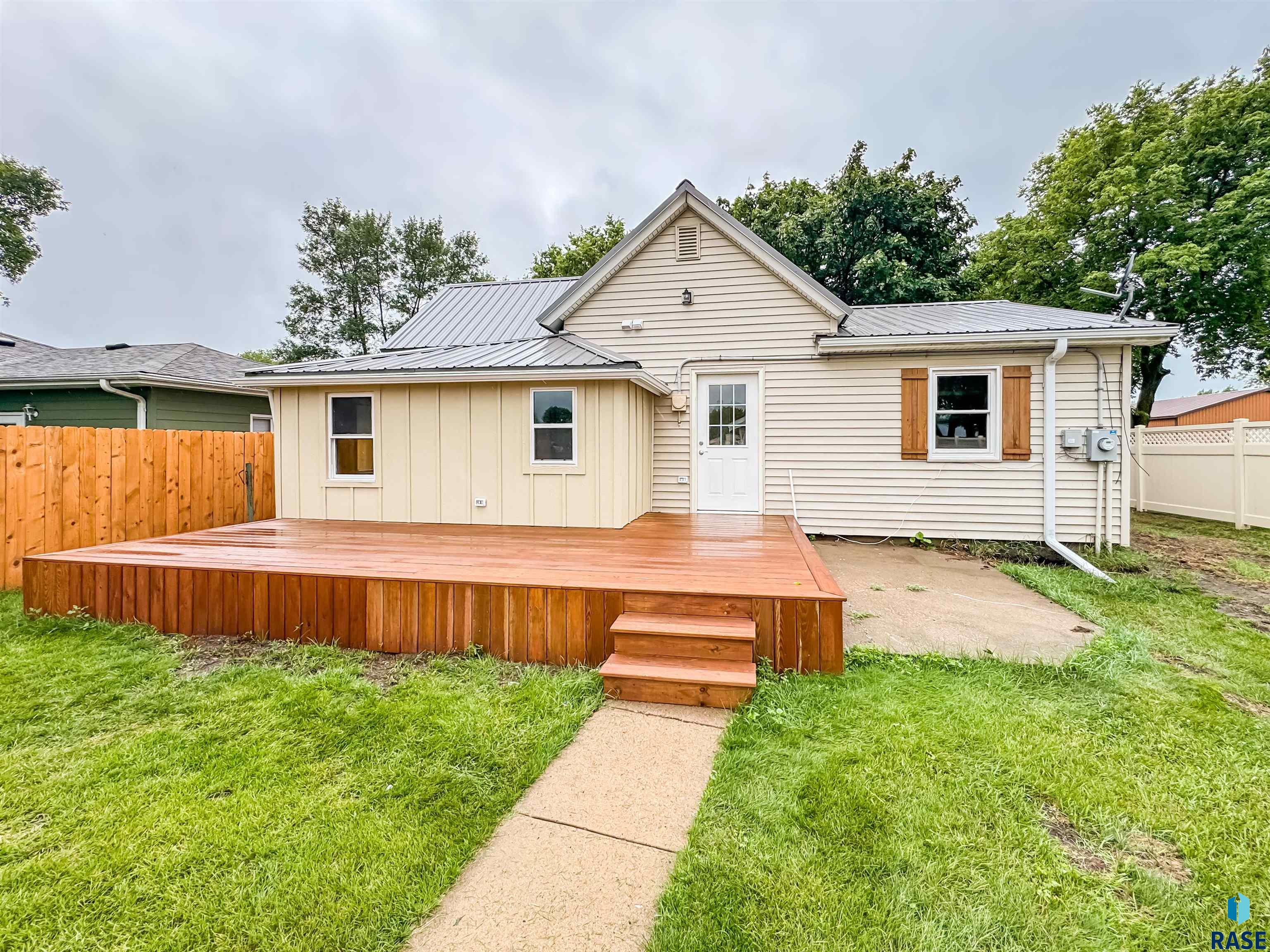 340 N Juniper Ave Avenue