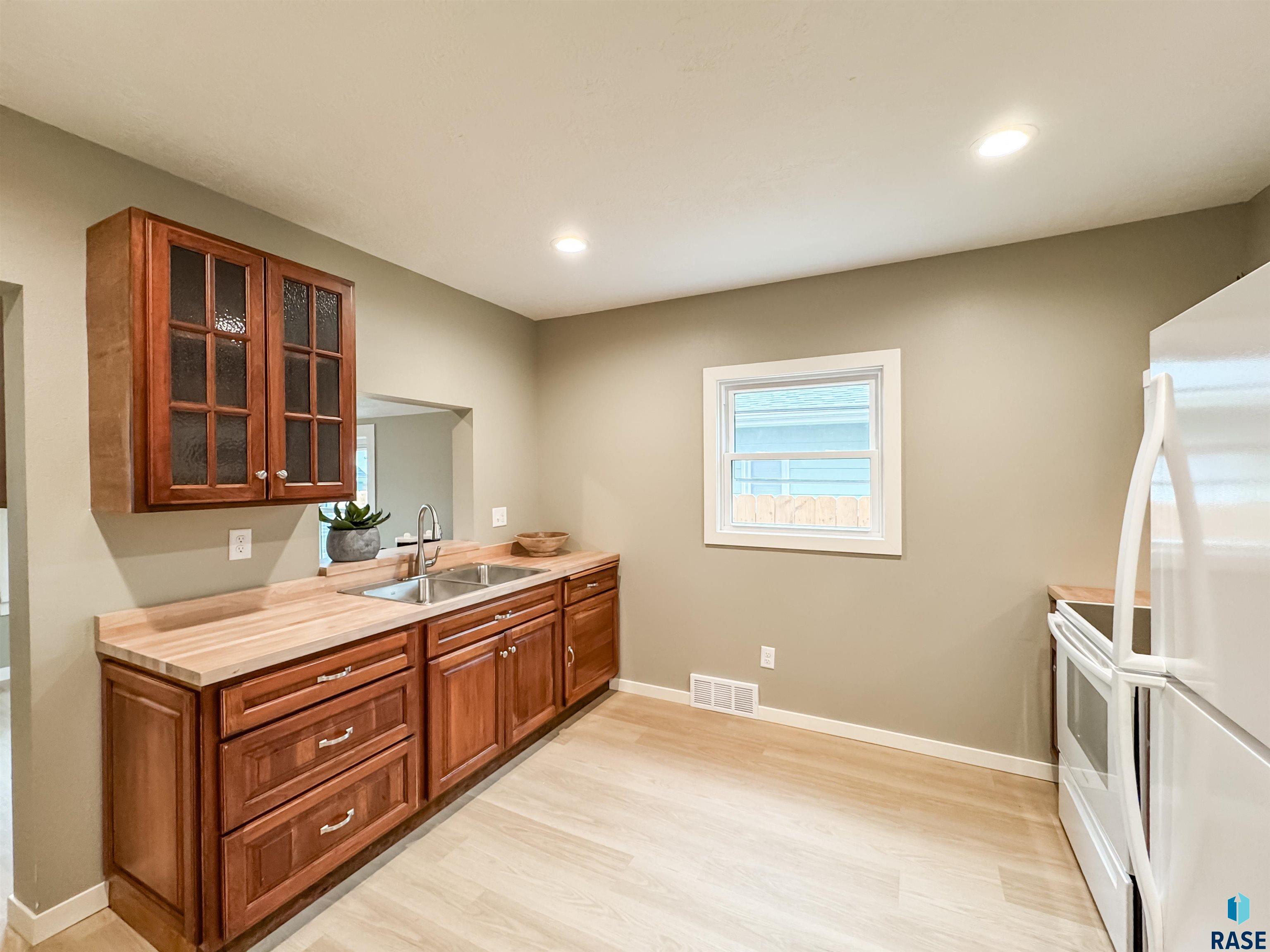 340 N Juniper Ave Avenue