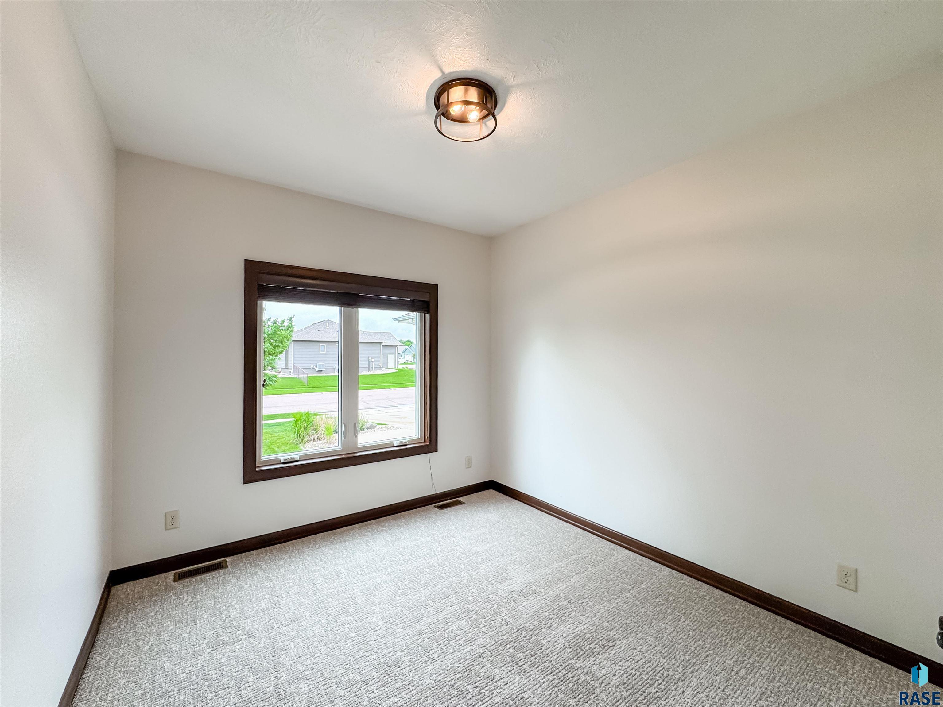 2116 S Monticello Ave