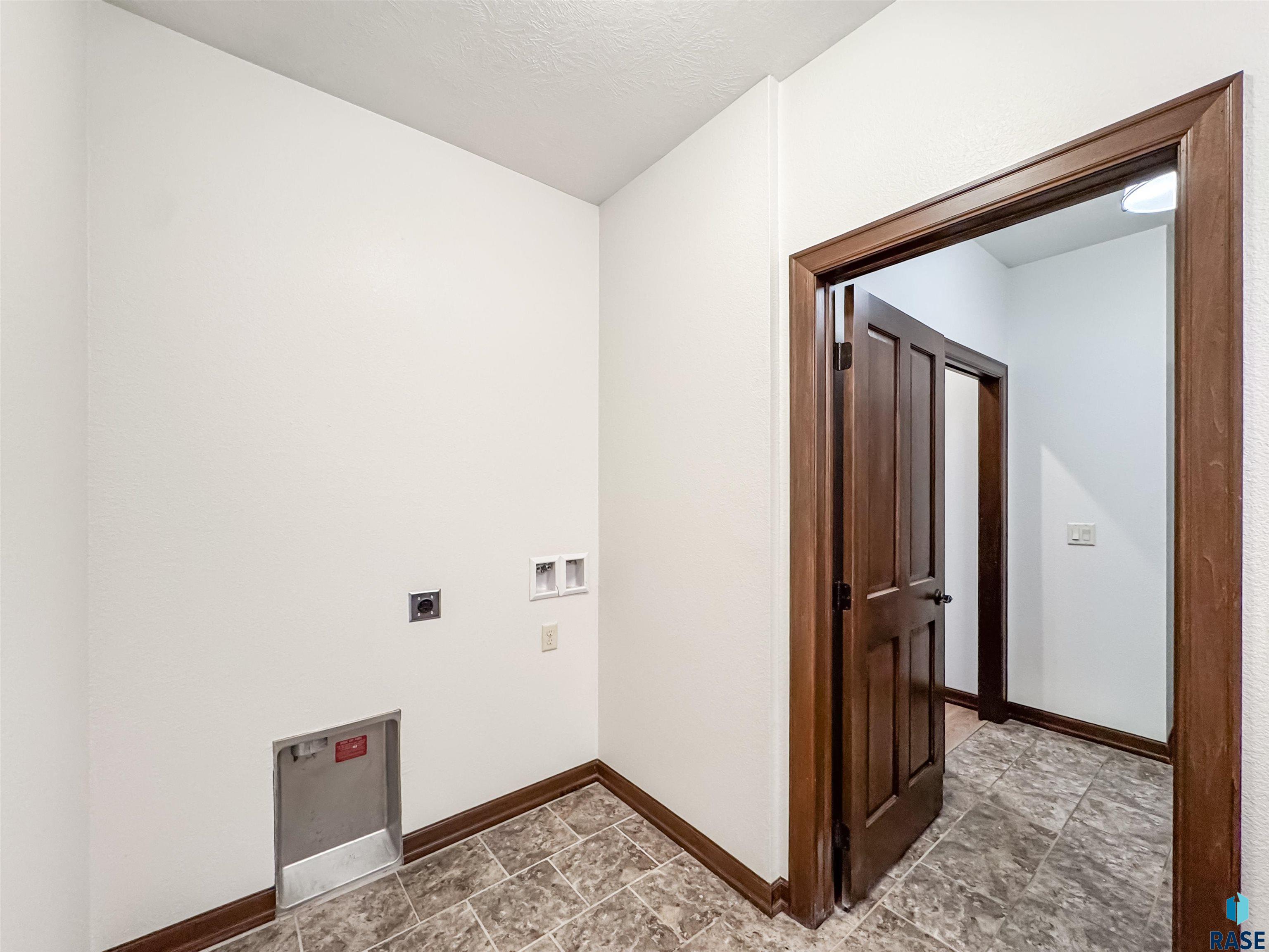 2116 S Monticello Ave
