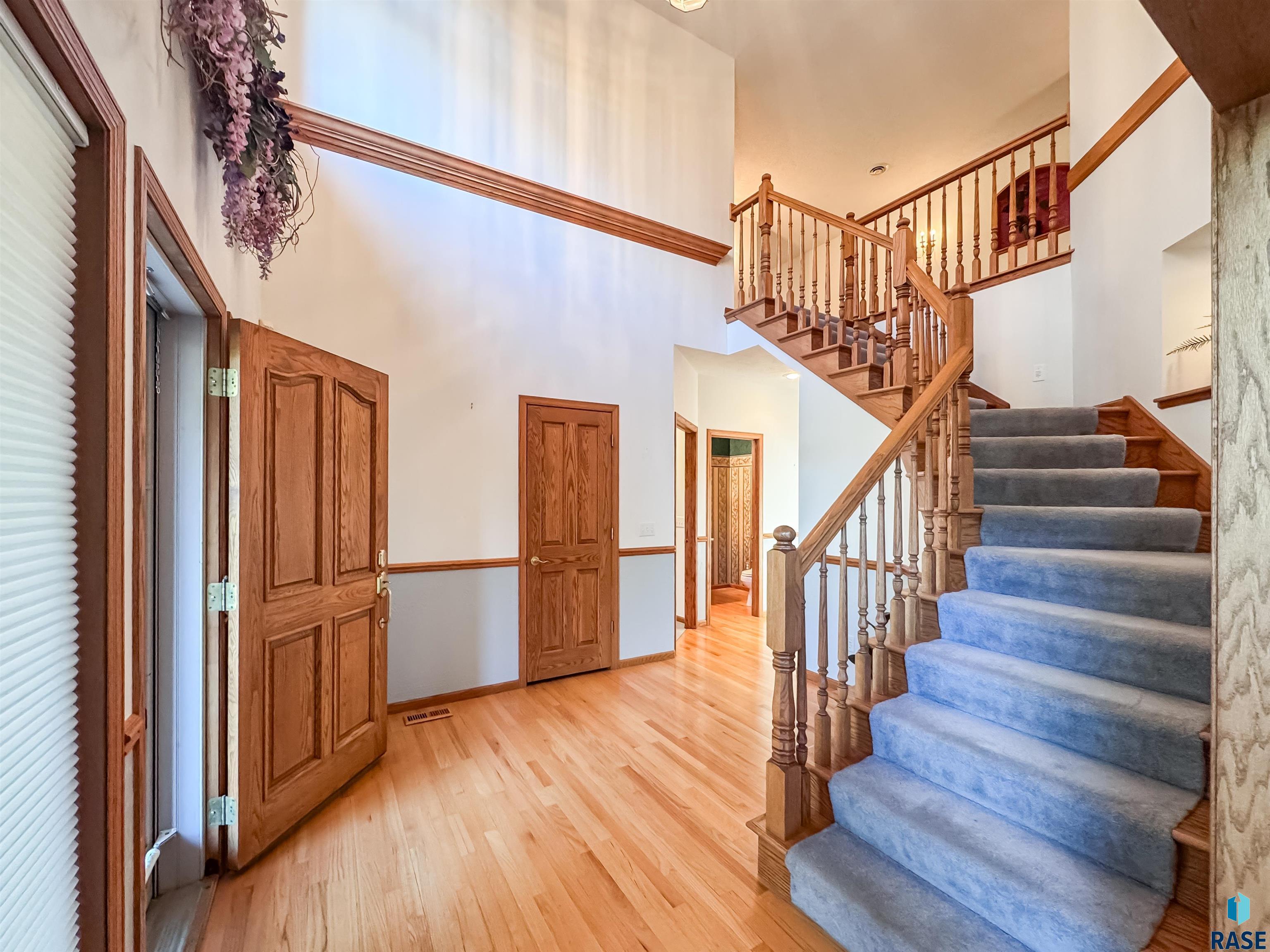 611 E 61st St Street