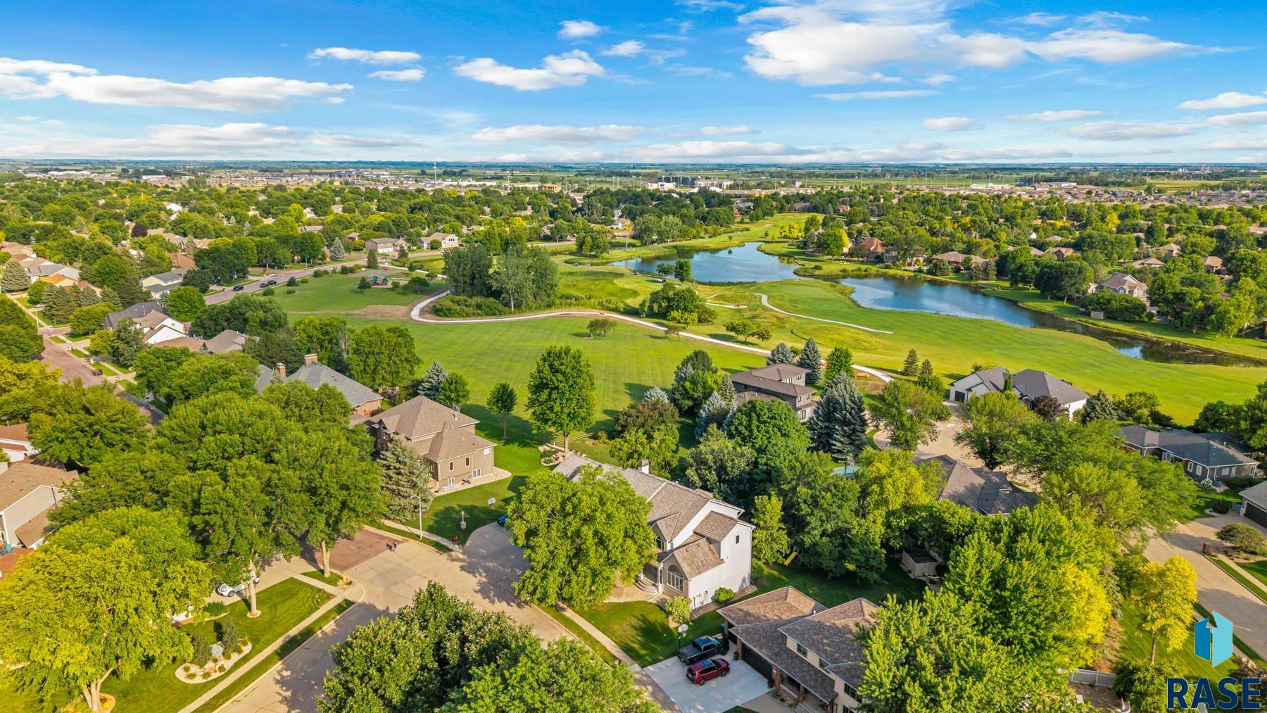 611 E 61st St Street