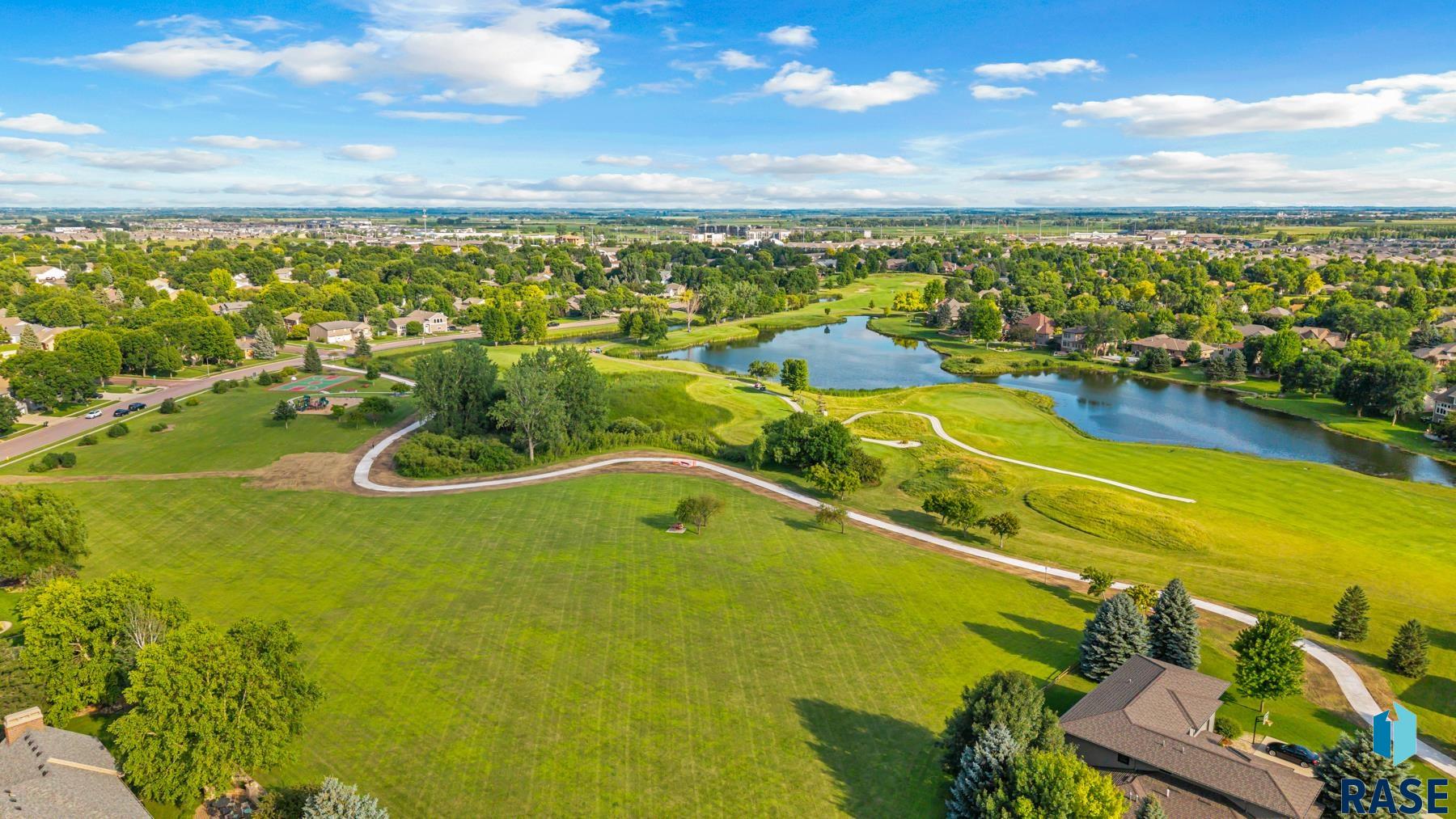 611 E 61st St Street