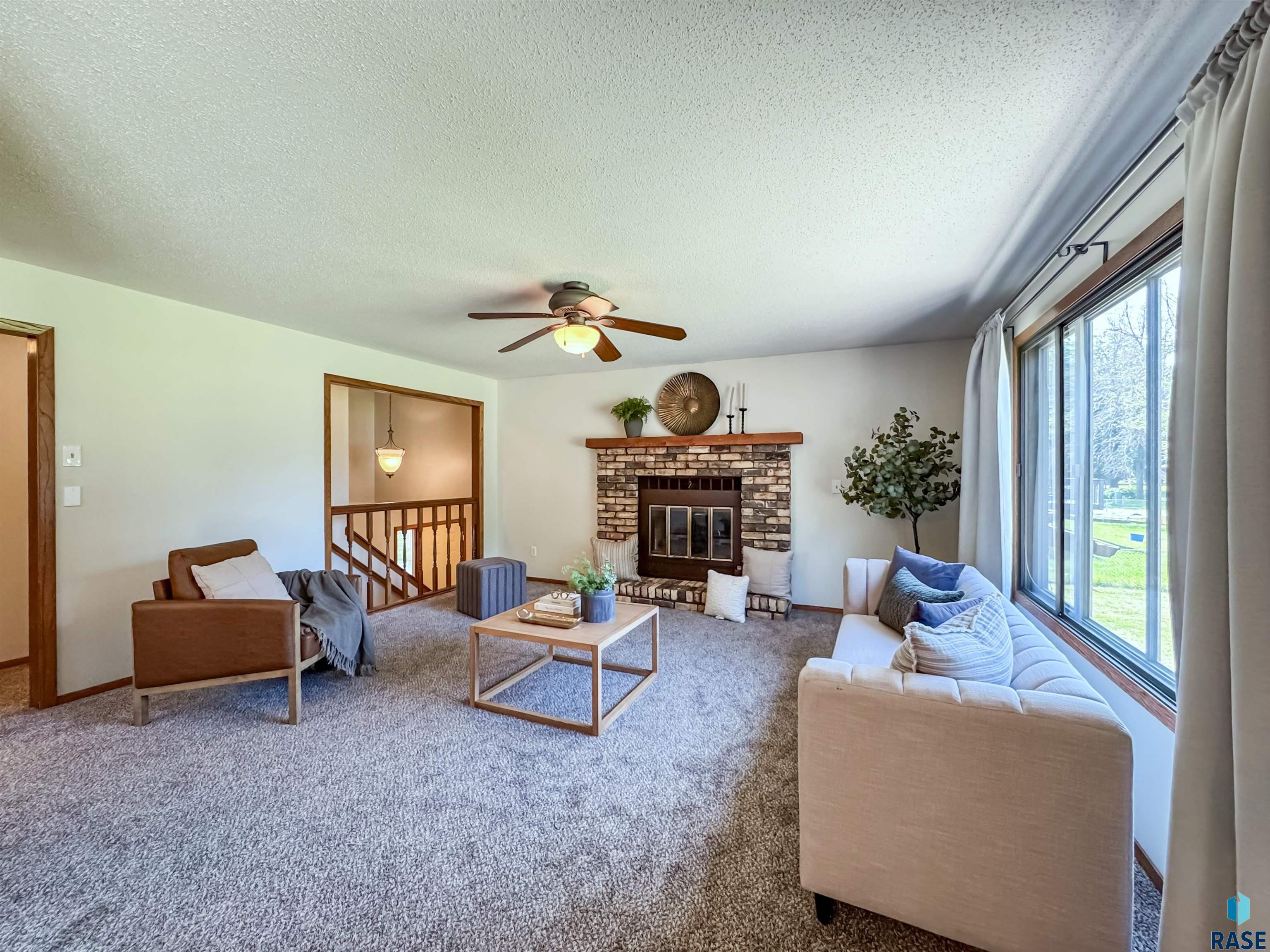 4221 S Southeastern Ave