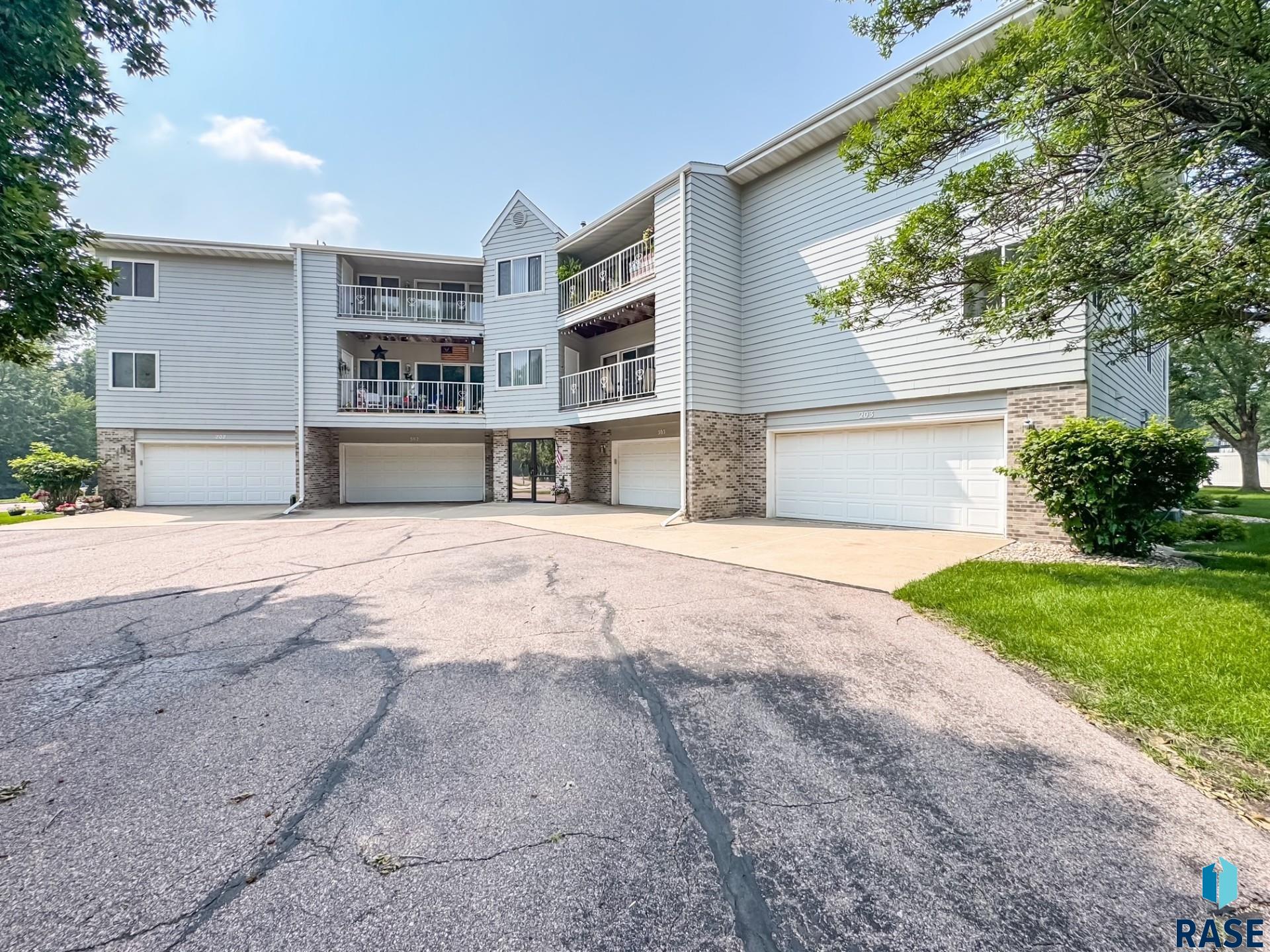 4601 S Oxbow Ave Avenue 203