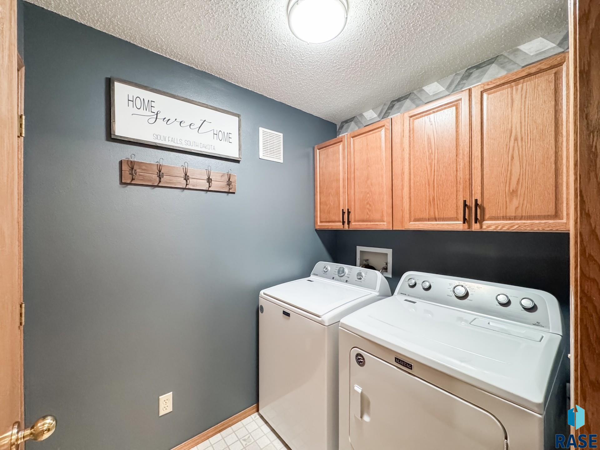 4601 S Oxbow Ave 203