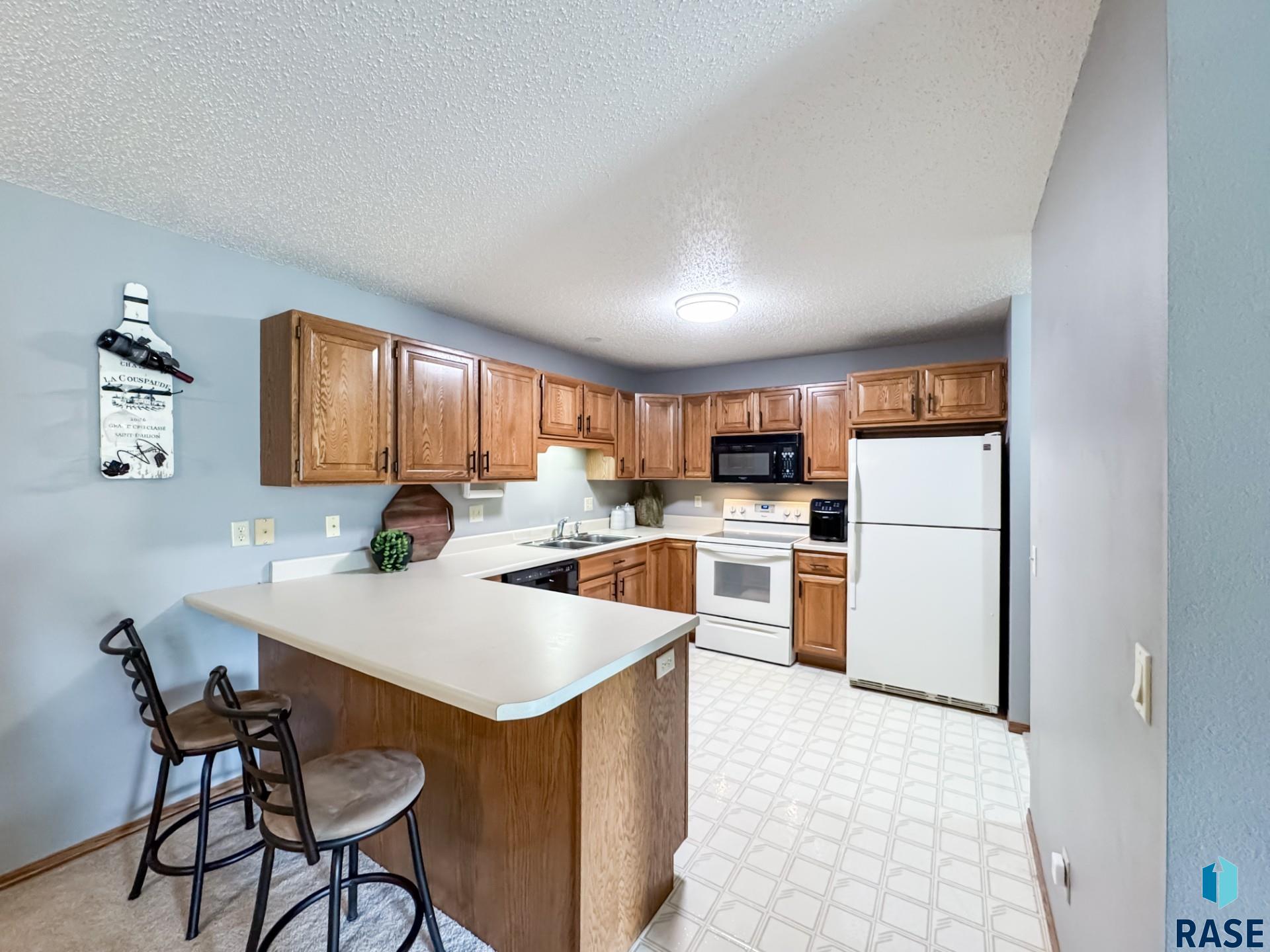 4601 S Oxbow Ave 203