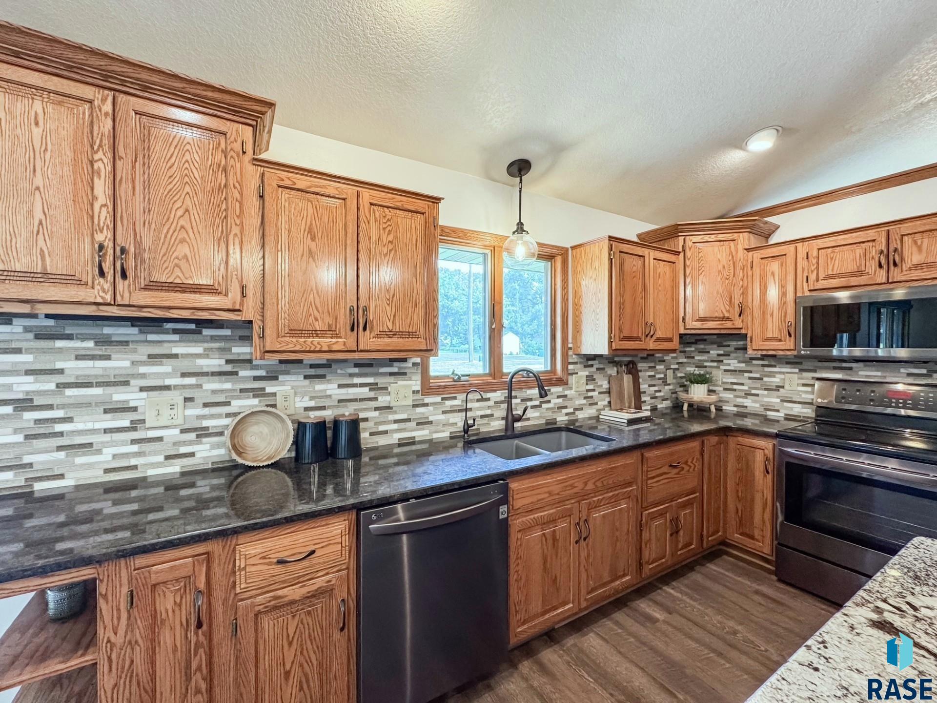 385 W South St