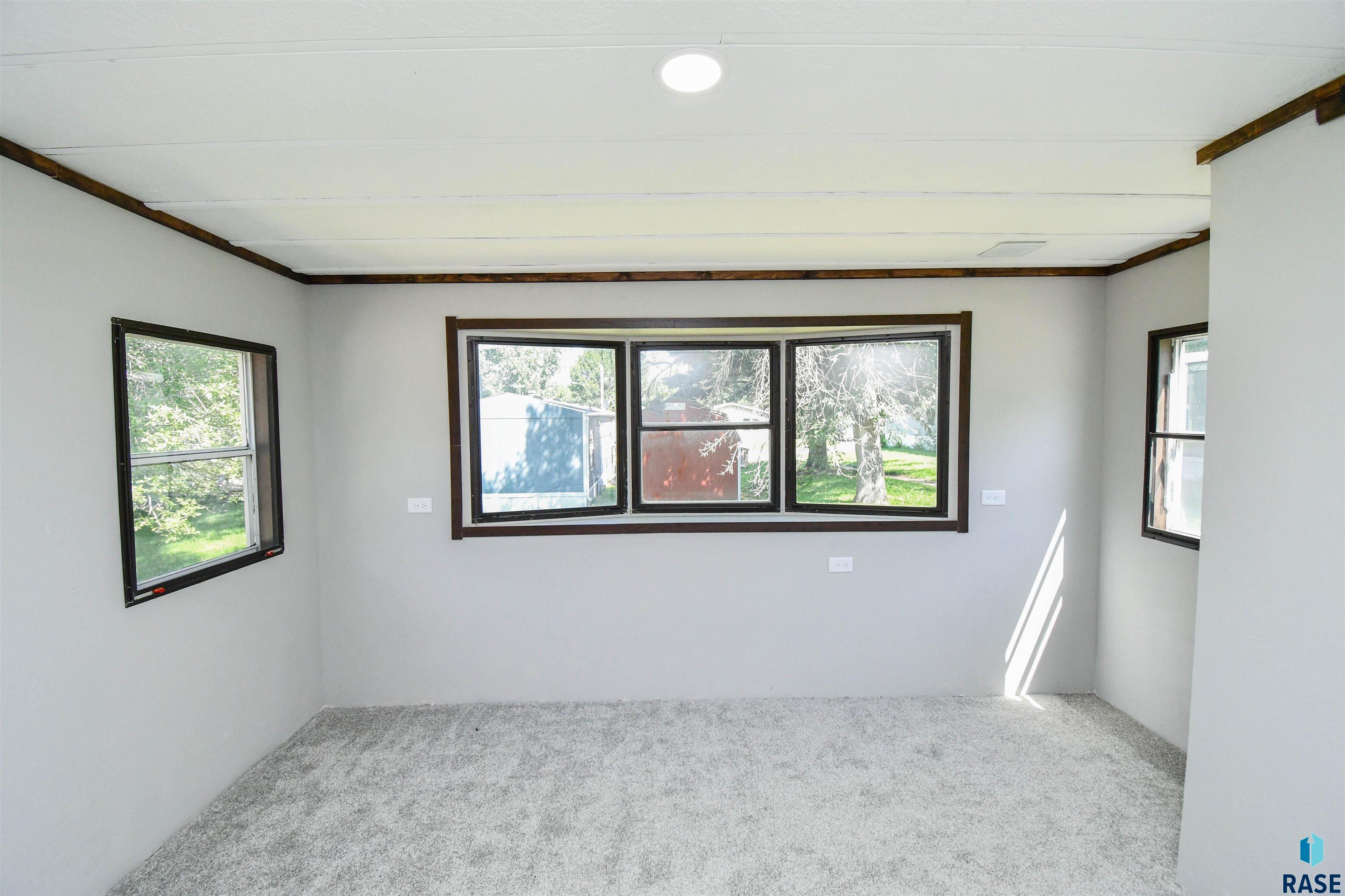 6404 W Sandalwood Pl Place