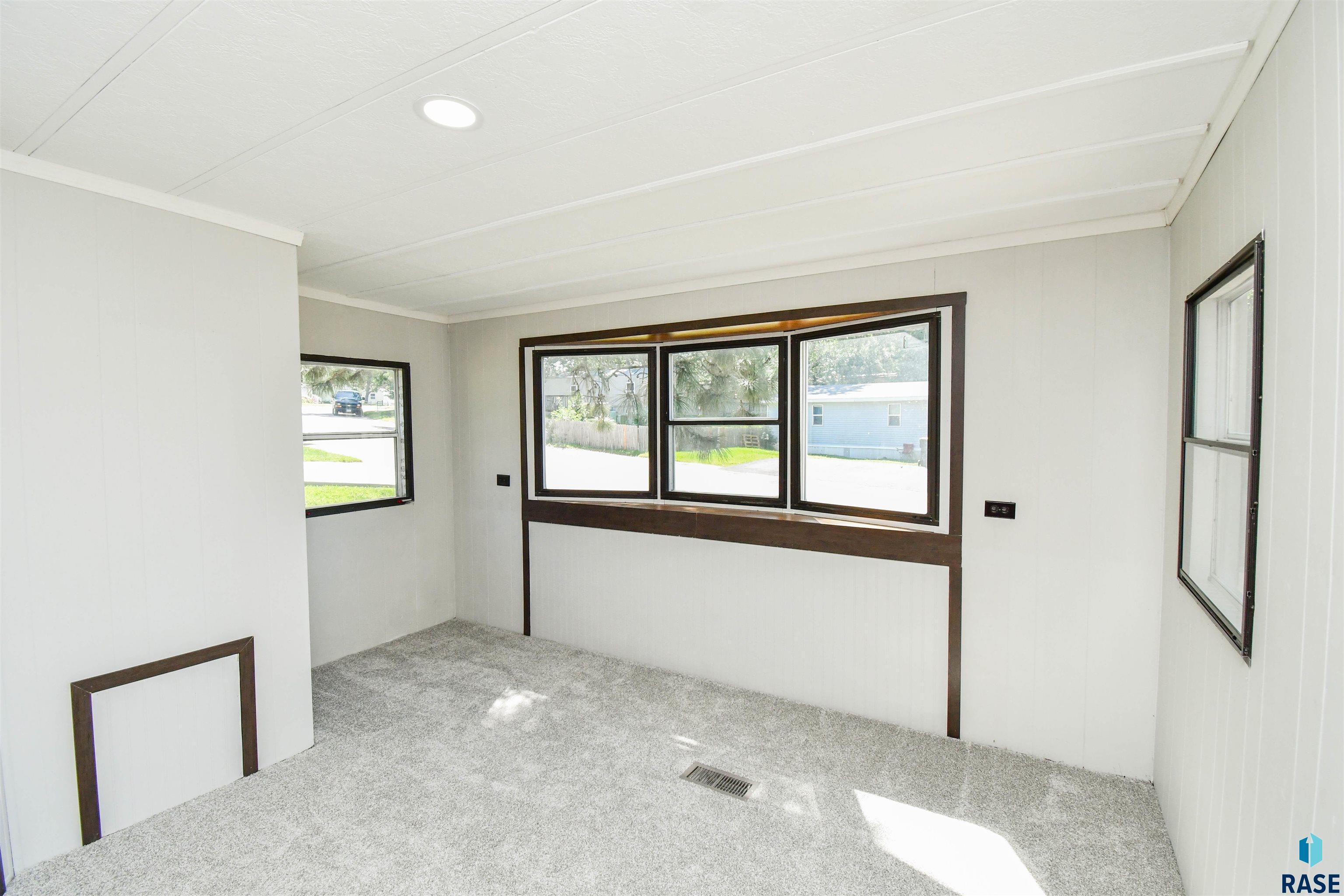 6404 W Sandalwood Pl Place