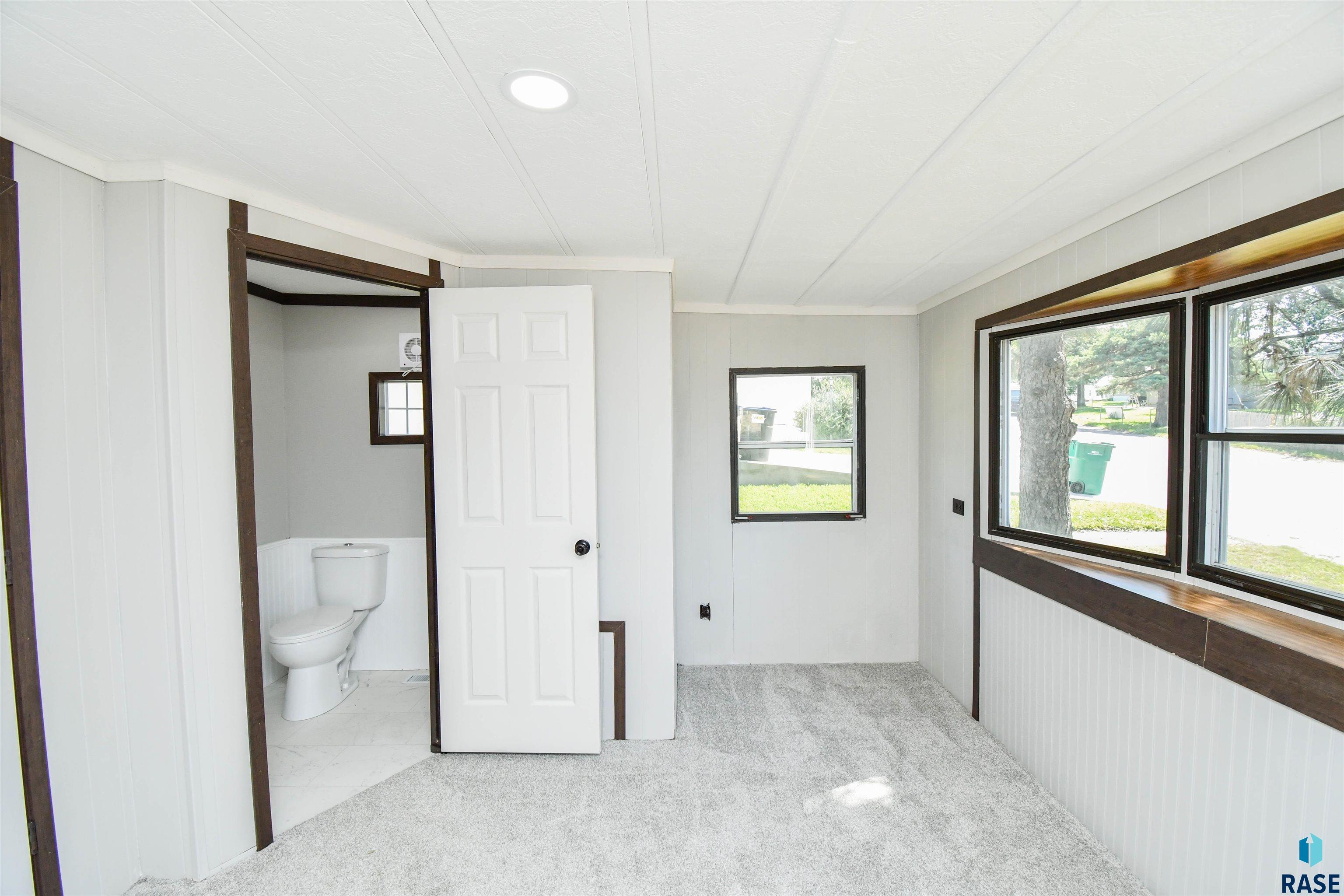 6404 W Sandalwood Pl Place