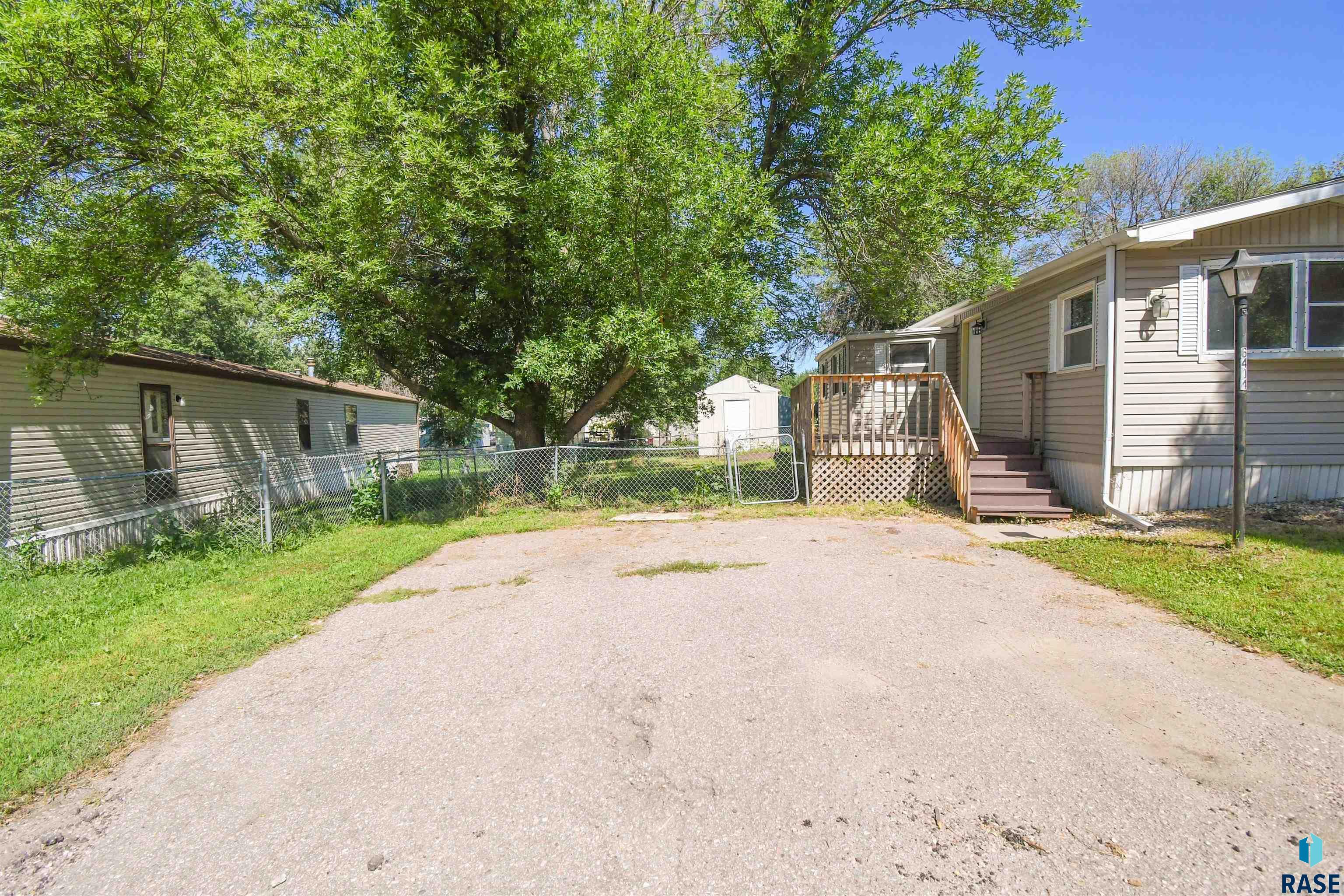 6404 W Sandalwood Pl