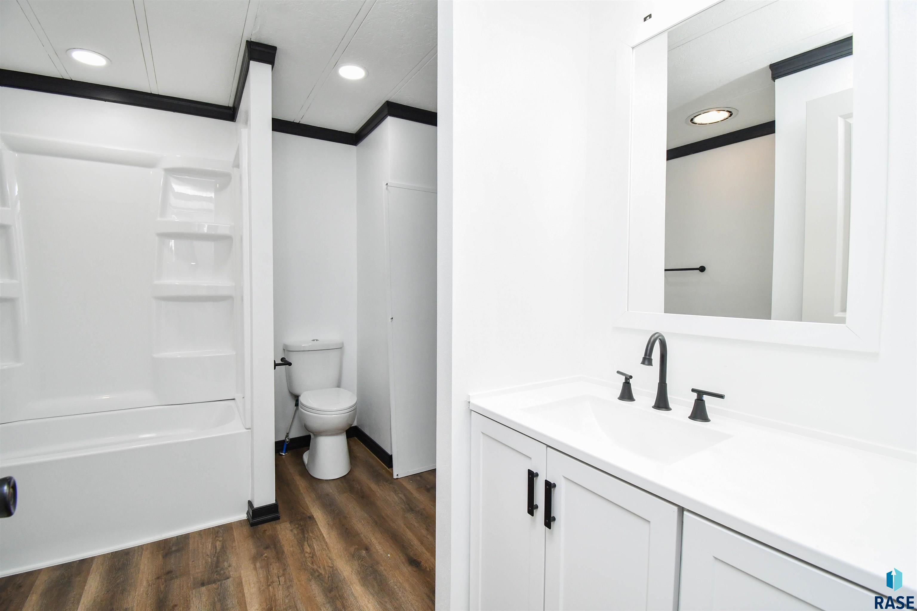 6404 W Sandalwood Pl Place