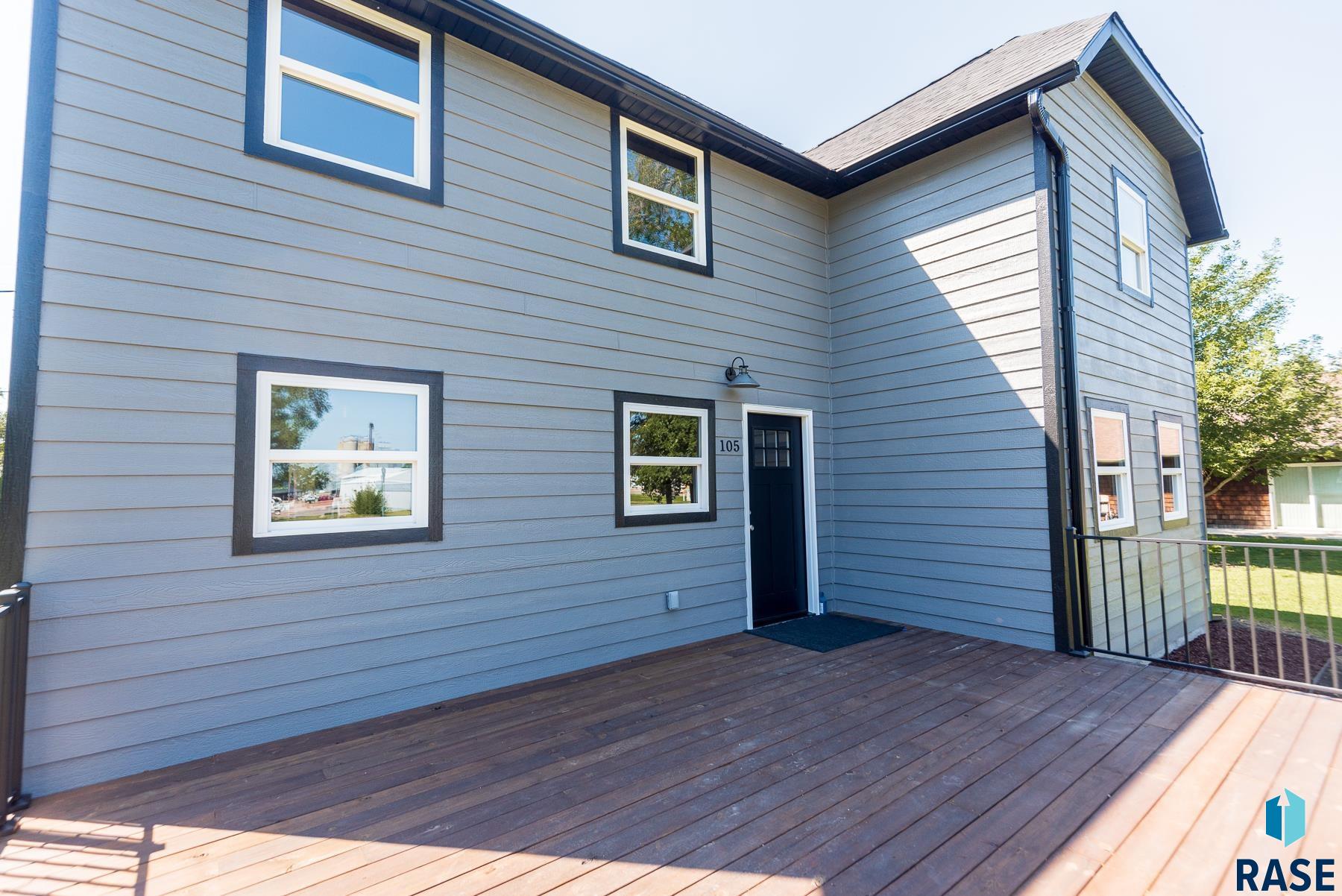 105 S Louise Ave S Avenue S