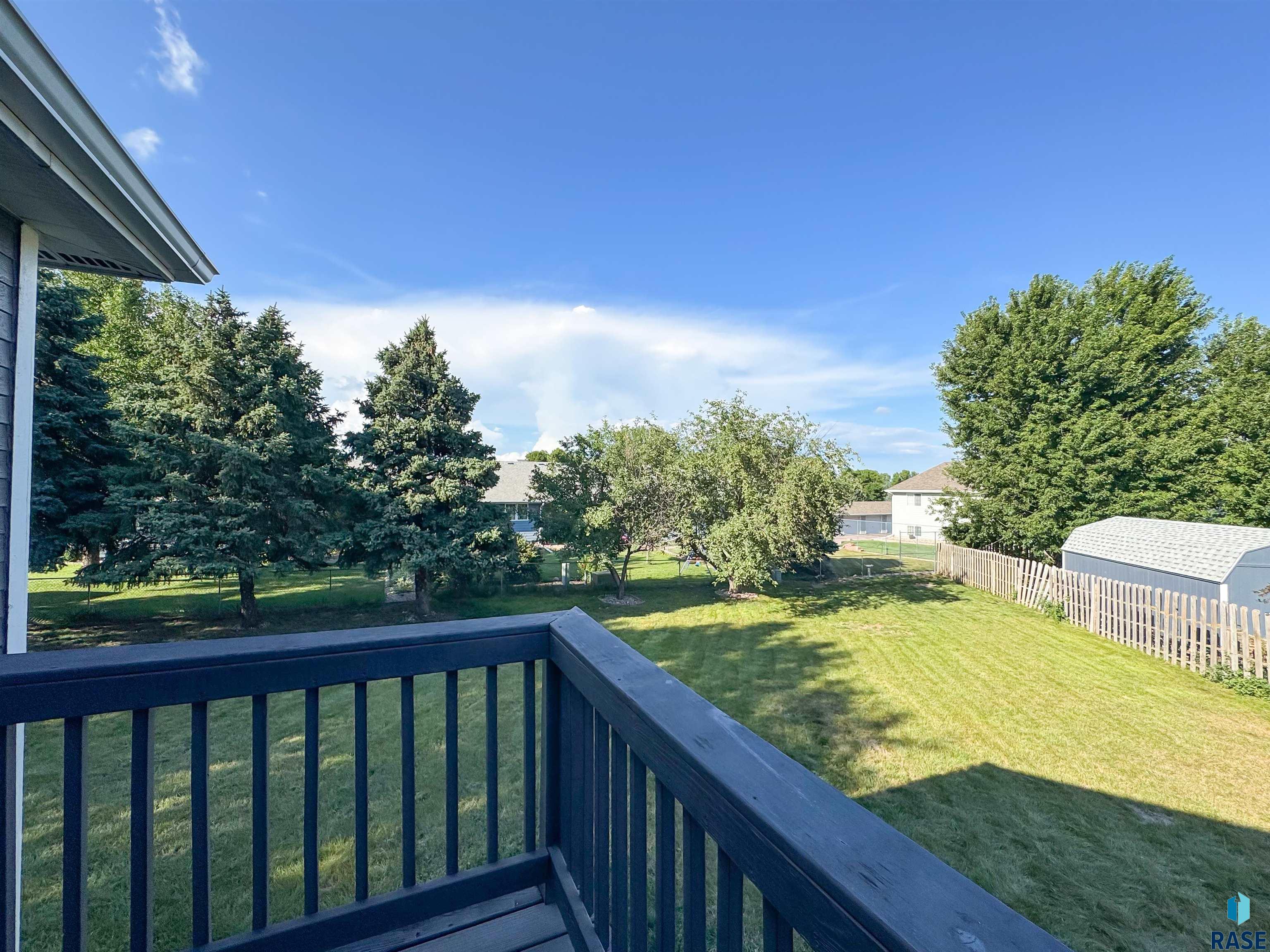 1025 E Cottonwood Dr