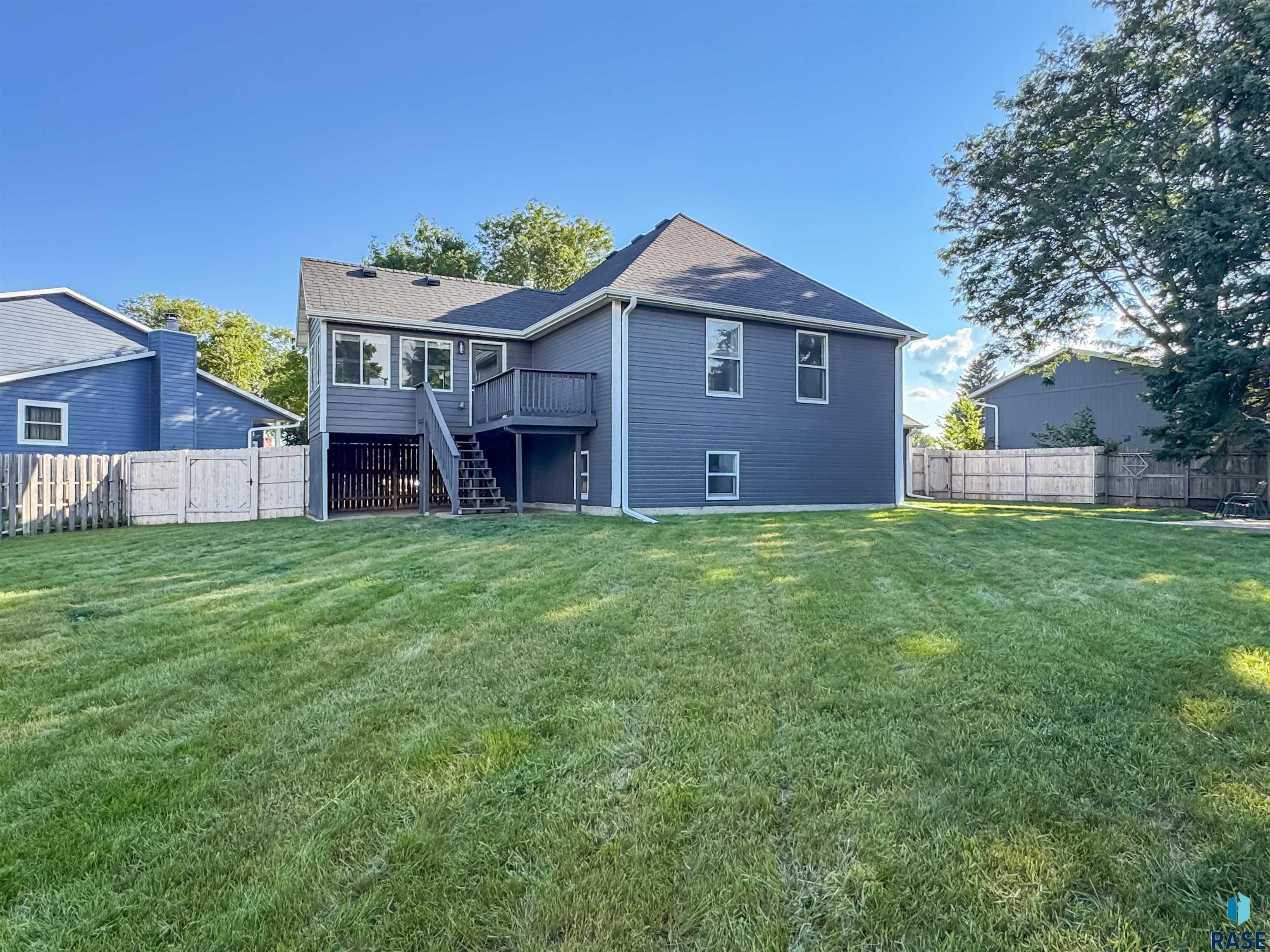 1025 E Cottonwood Dr