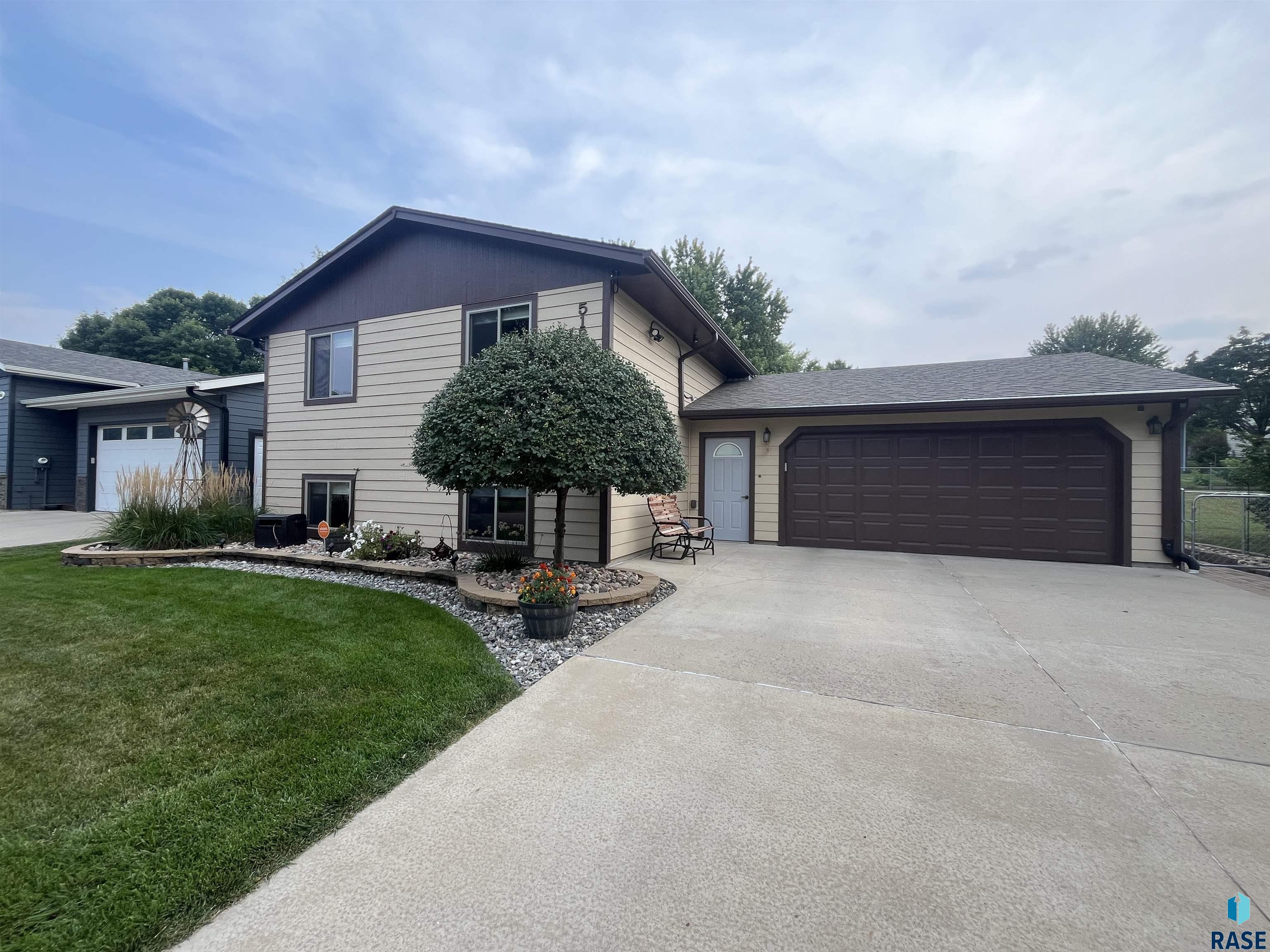 5121 E 17th St Street