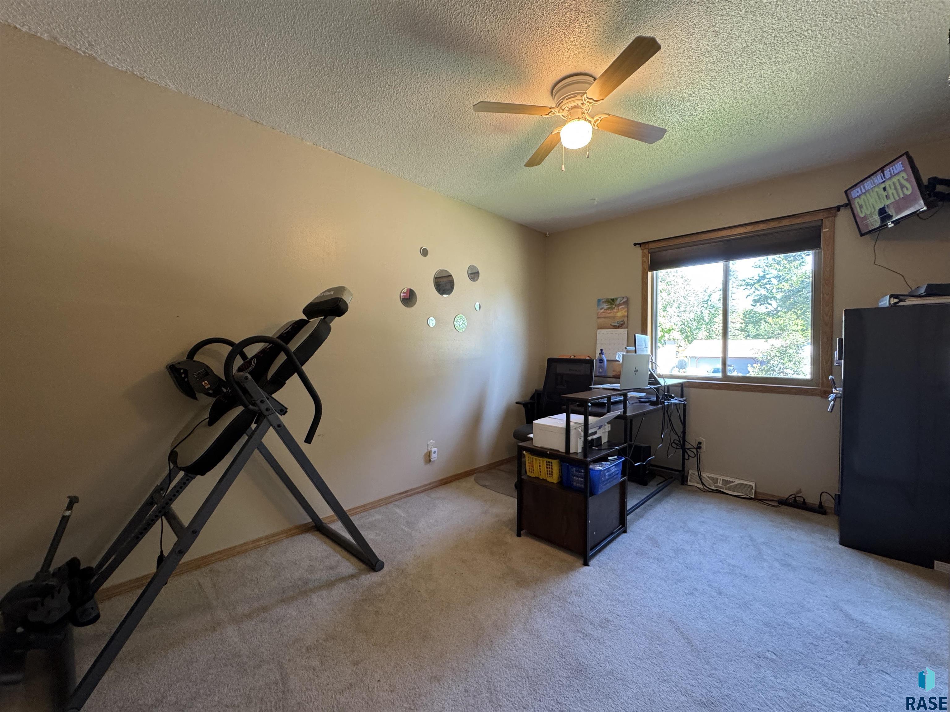 5121 E 17th St Street