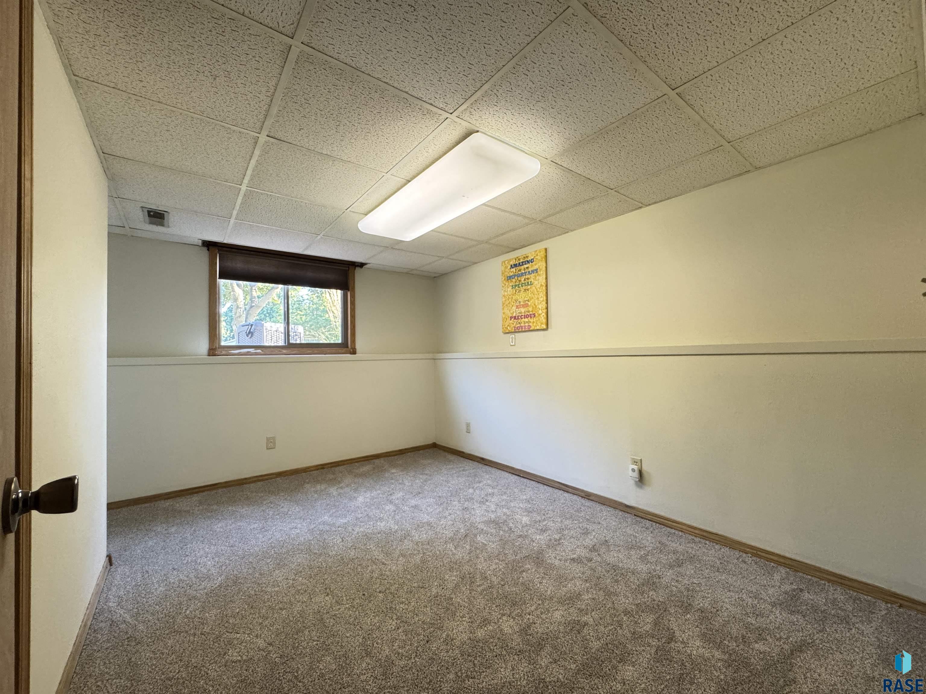 5121 E 17th St Street