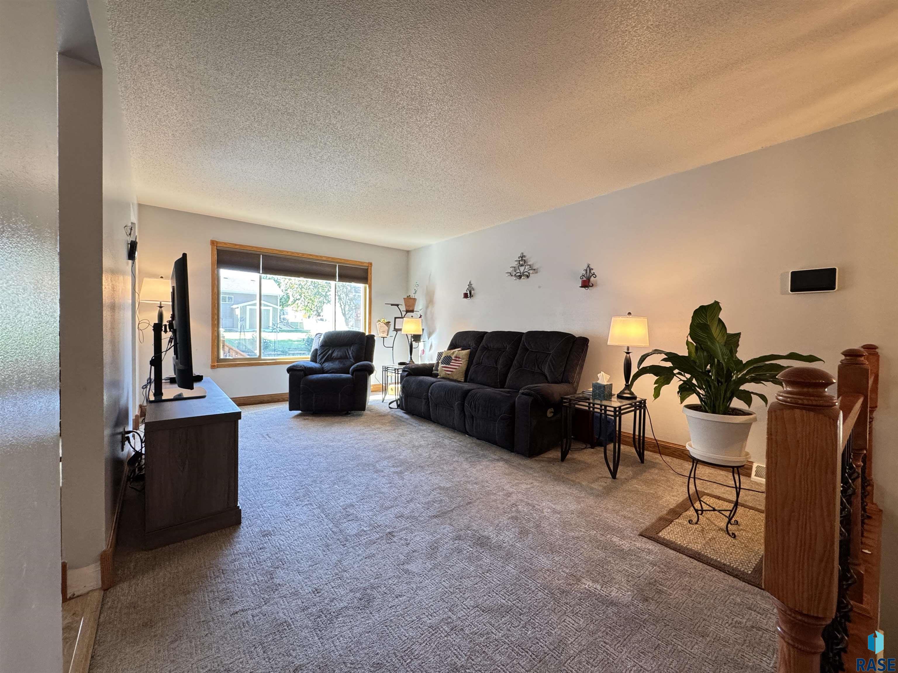 5121 E 17th St Street