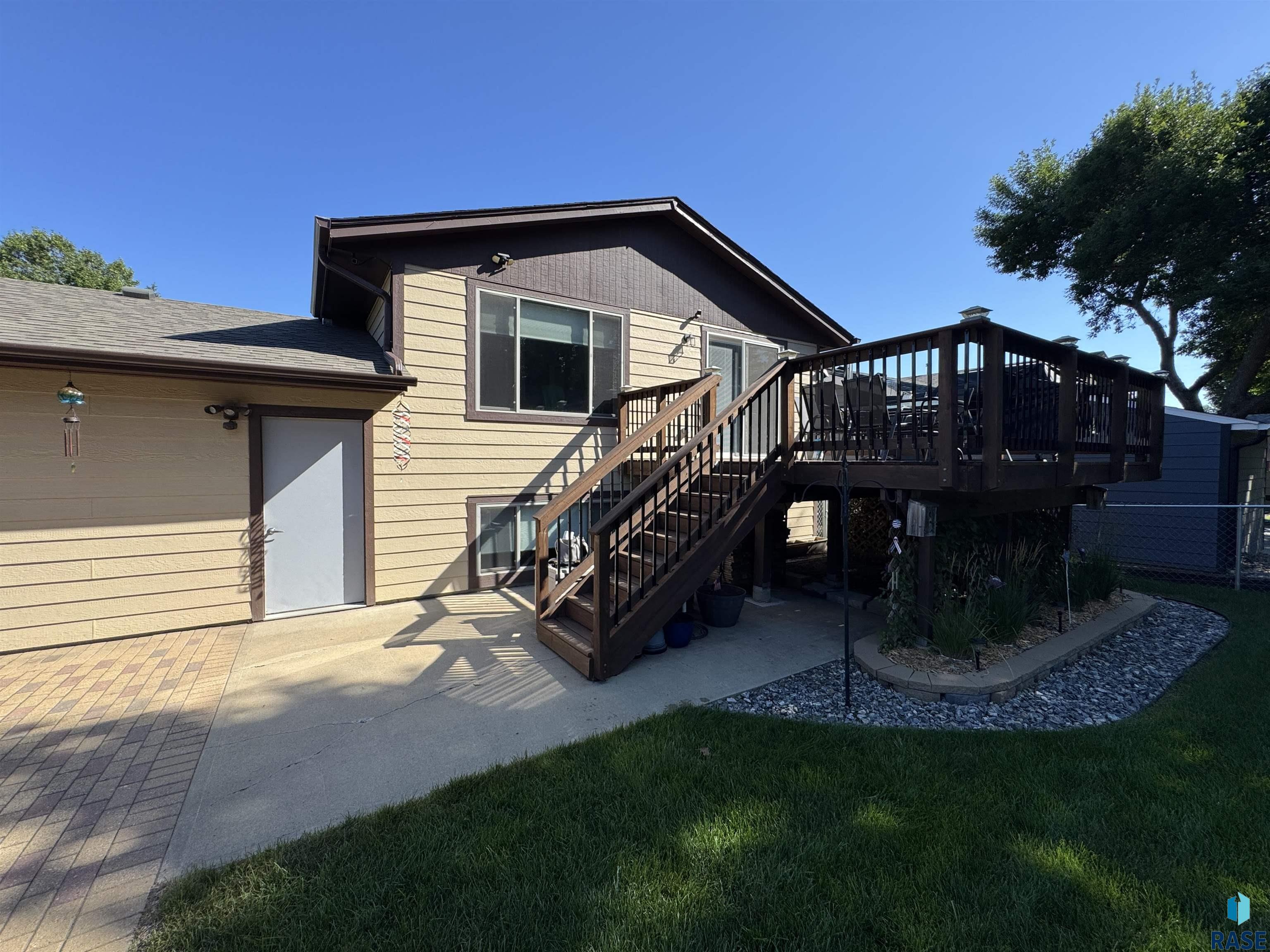 5121 E 17th St Street