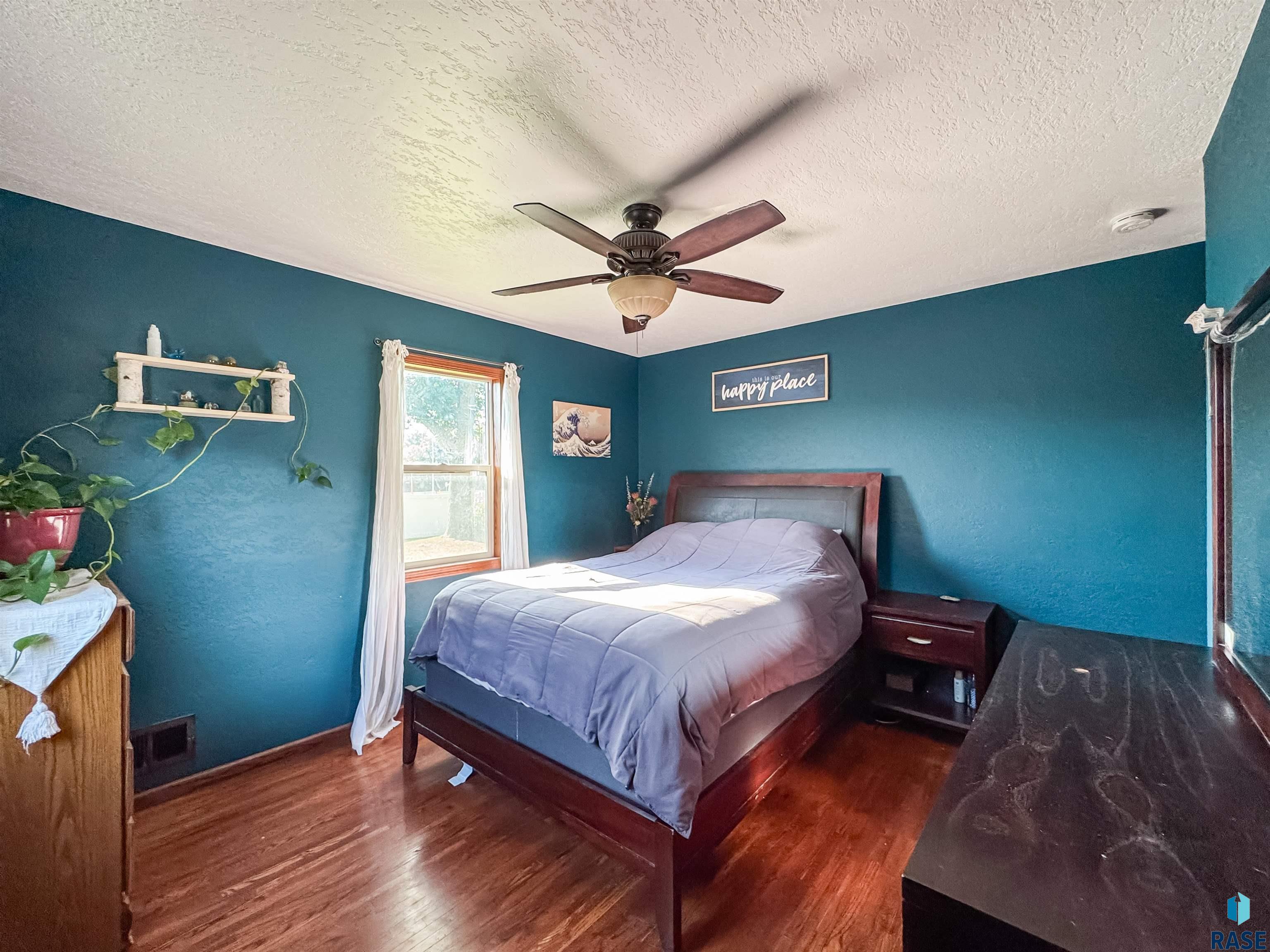 2324 S Crestwood Rd Road