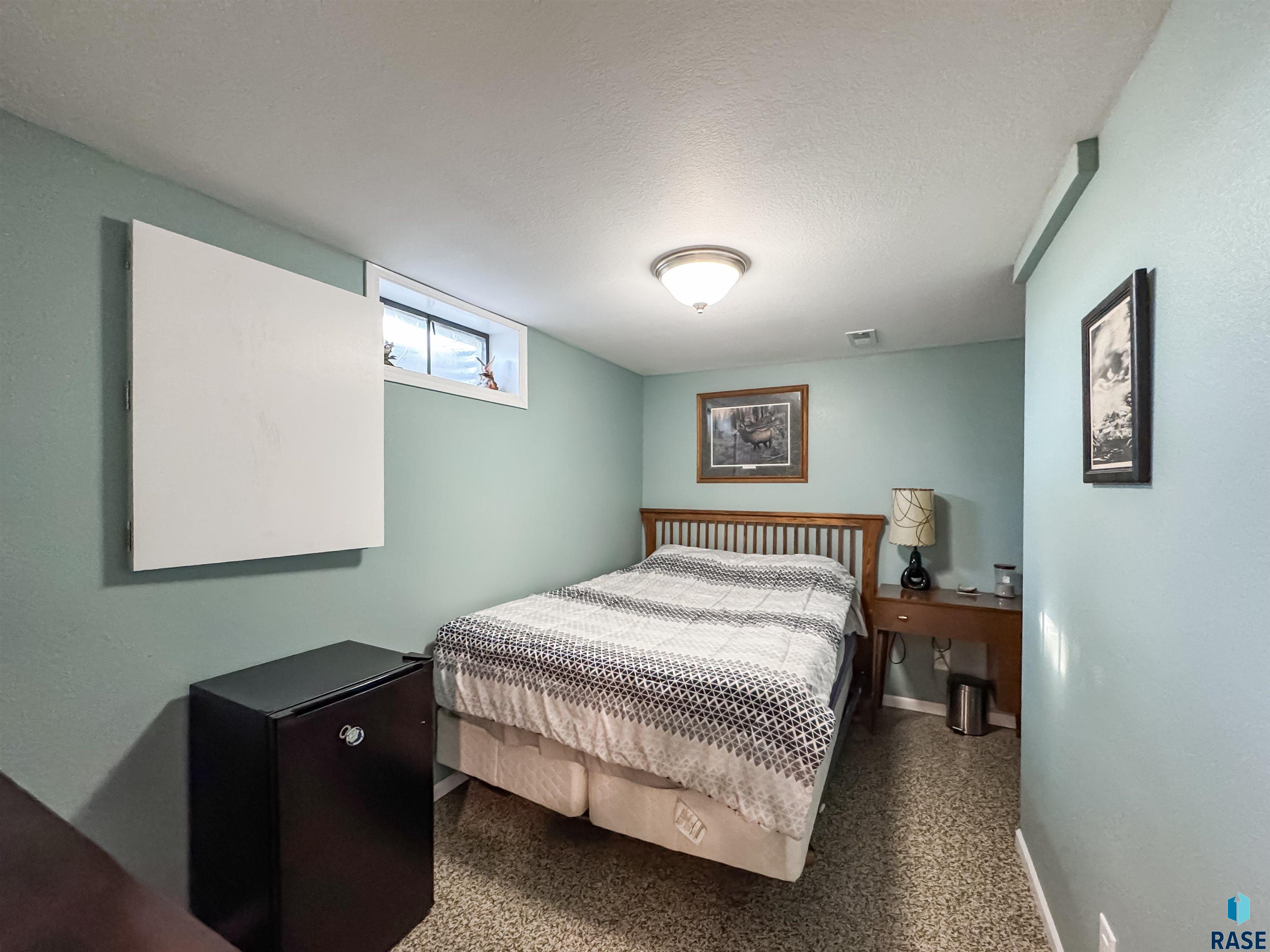 2324 S Crestwood Rd Road