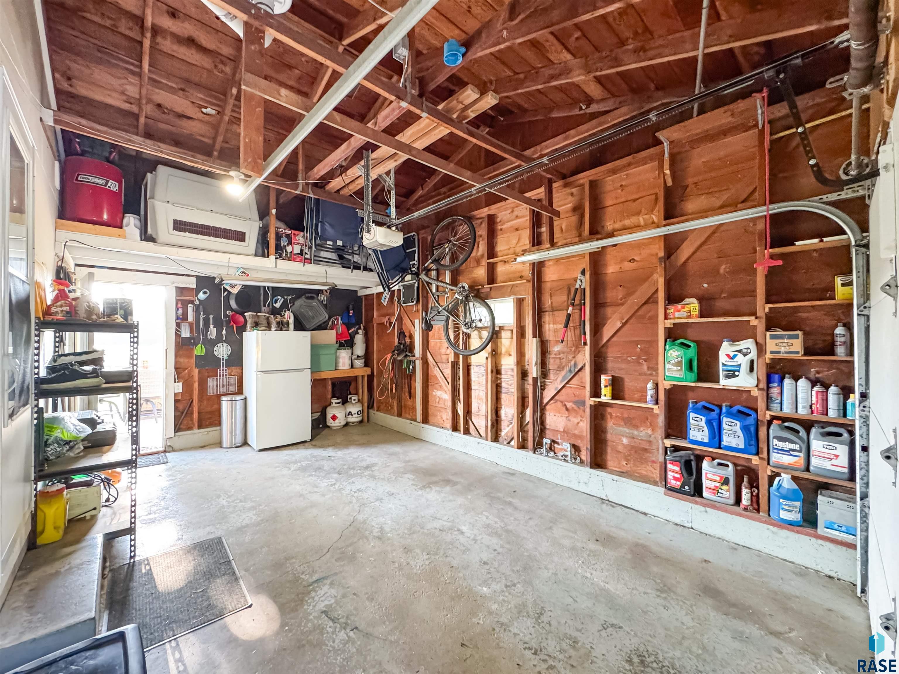 2324 S Crestwood Rd Road