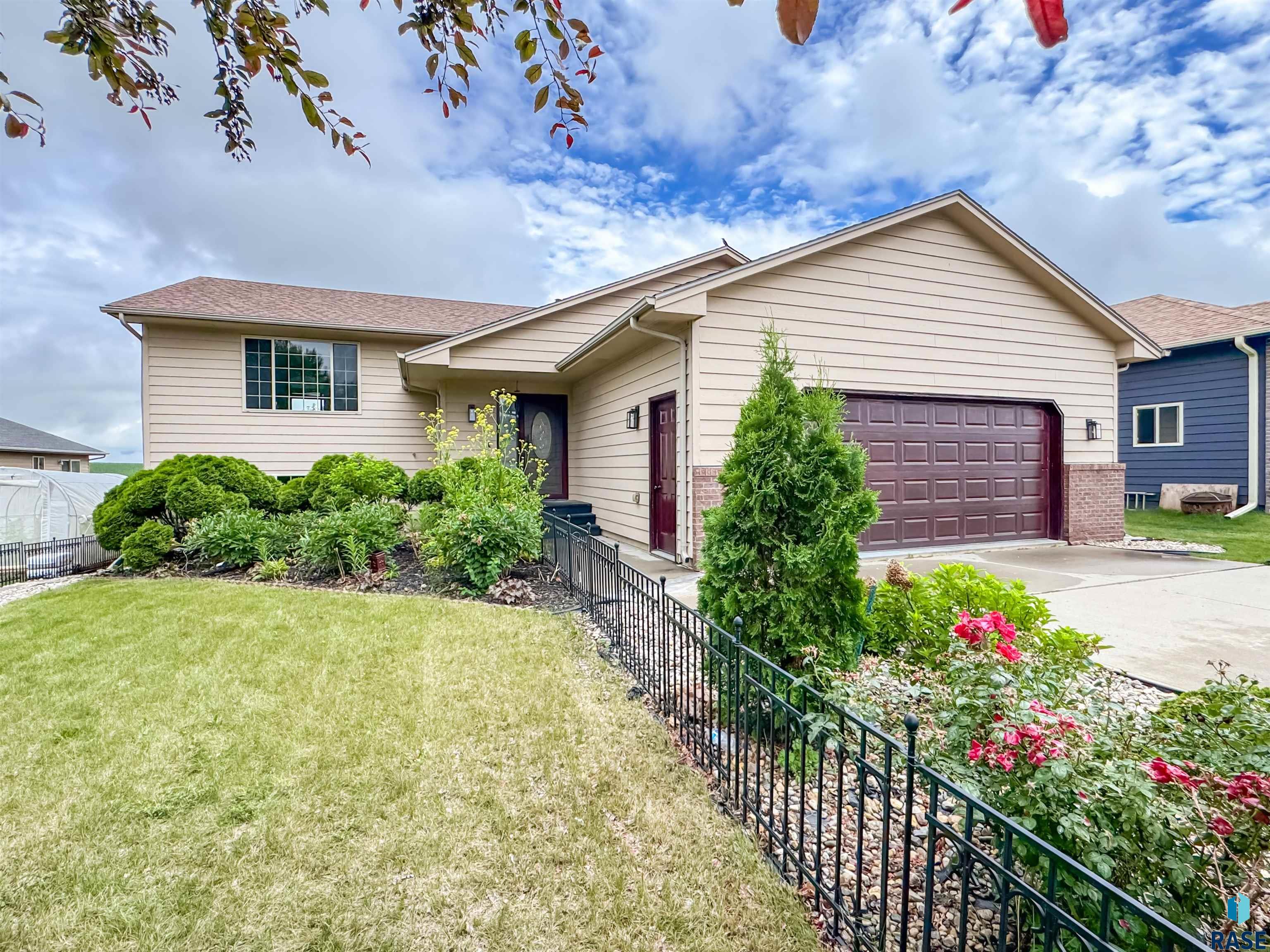 6620 N Angel Ave Avenue