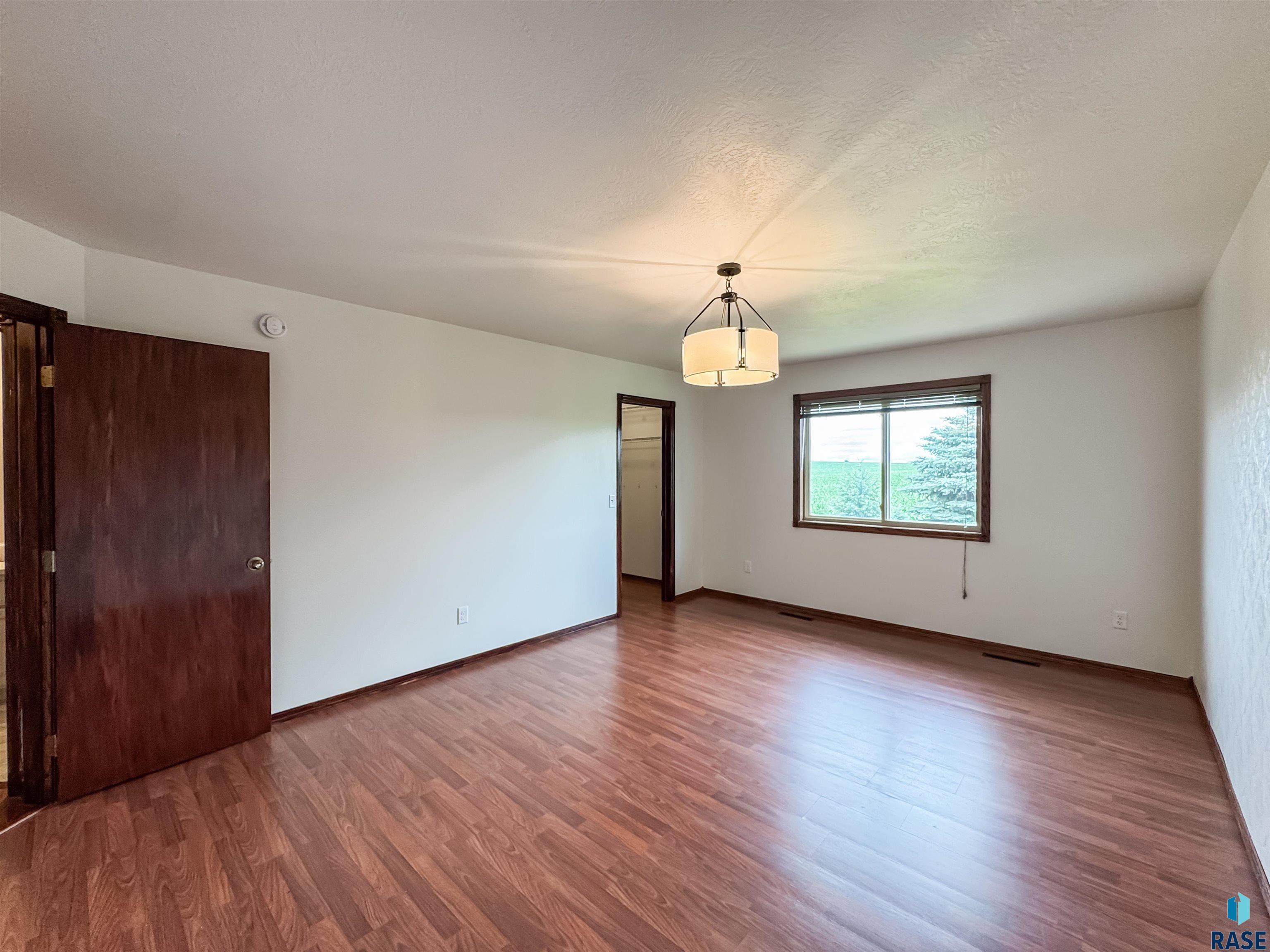 6620 N Angel Ave Avenue