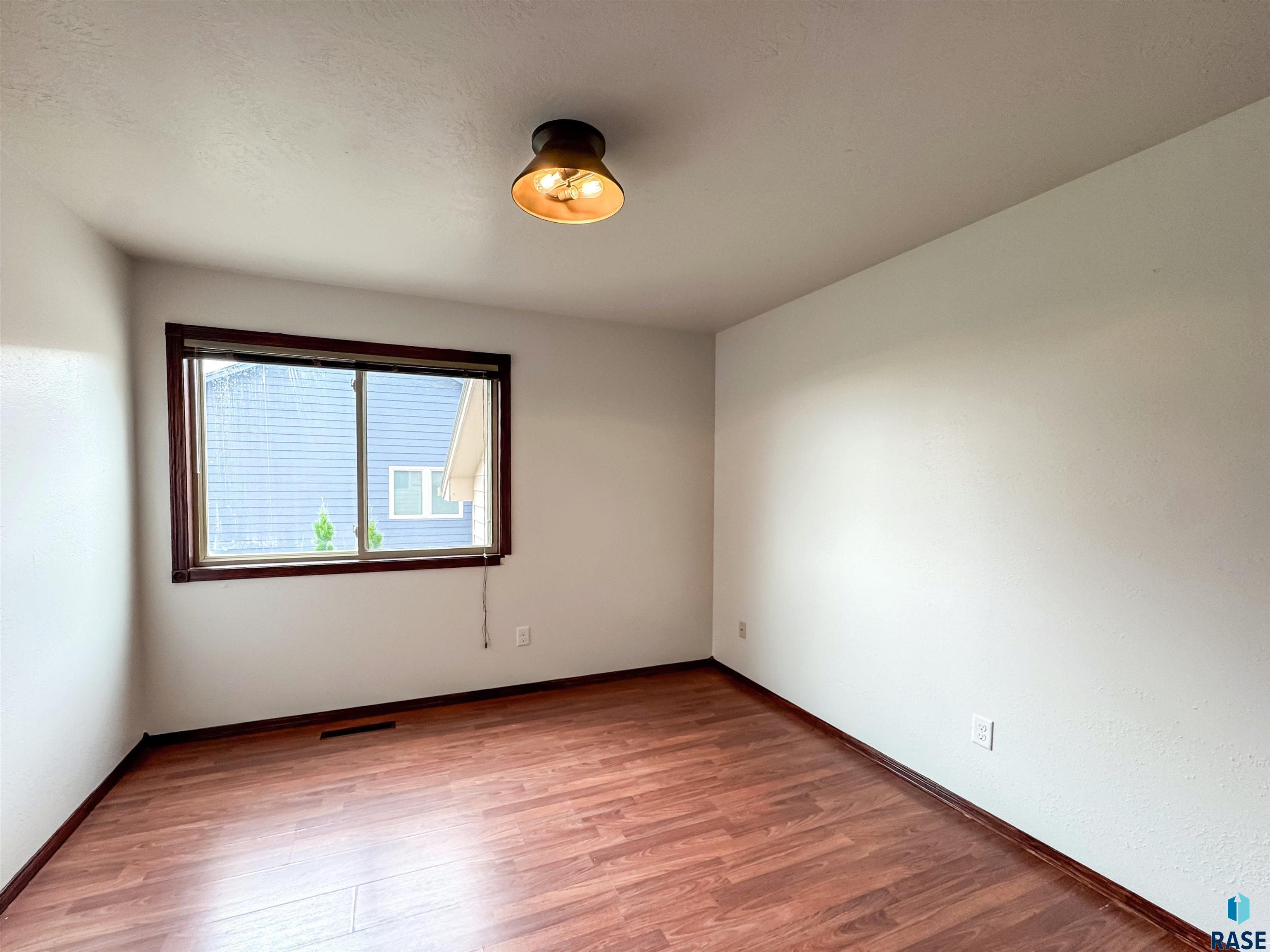 6620 N Angel Ave Avenue