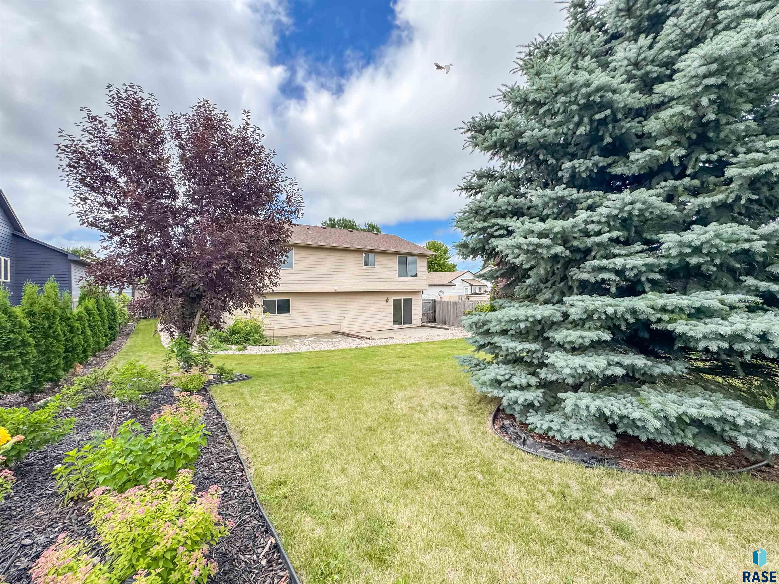 6620 N Angel Ave Avenue