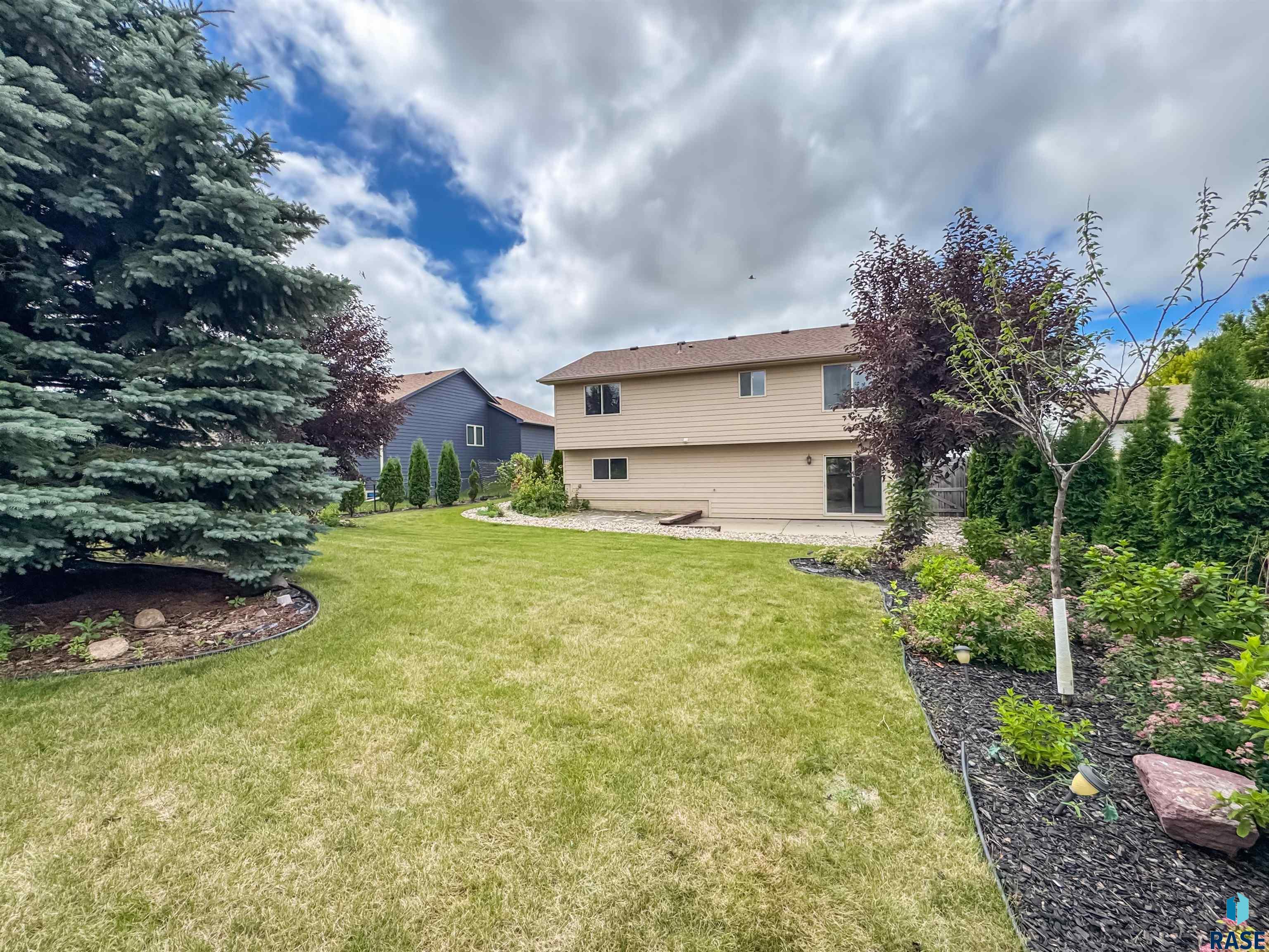 6620 N Angel Ave Avenue