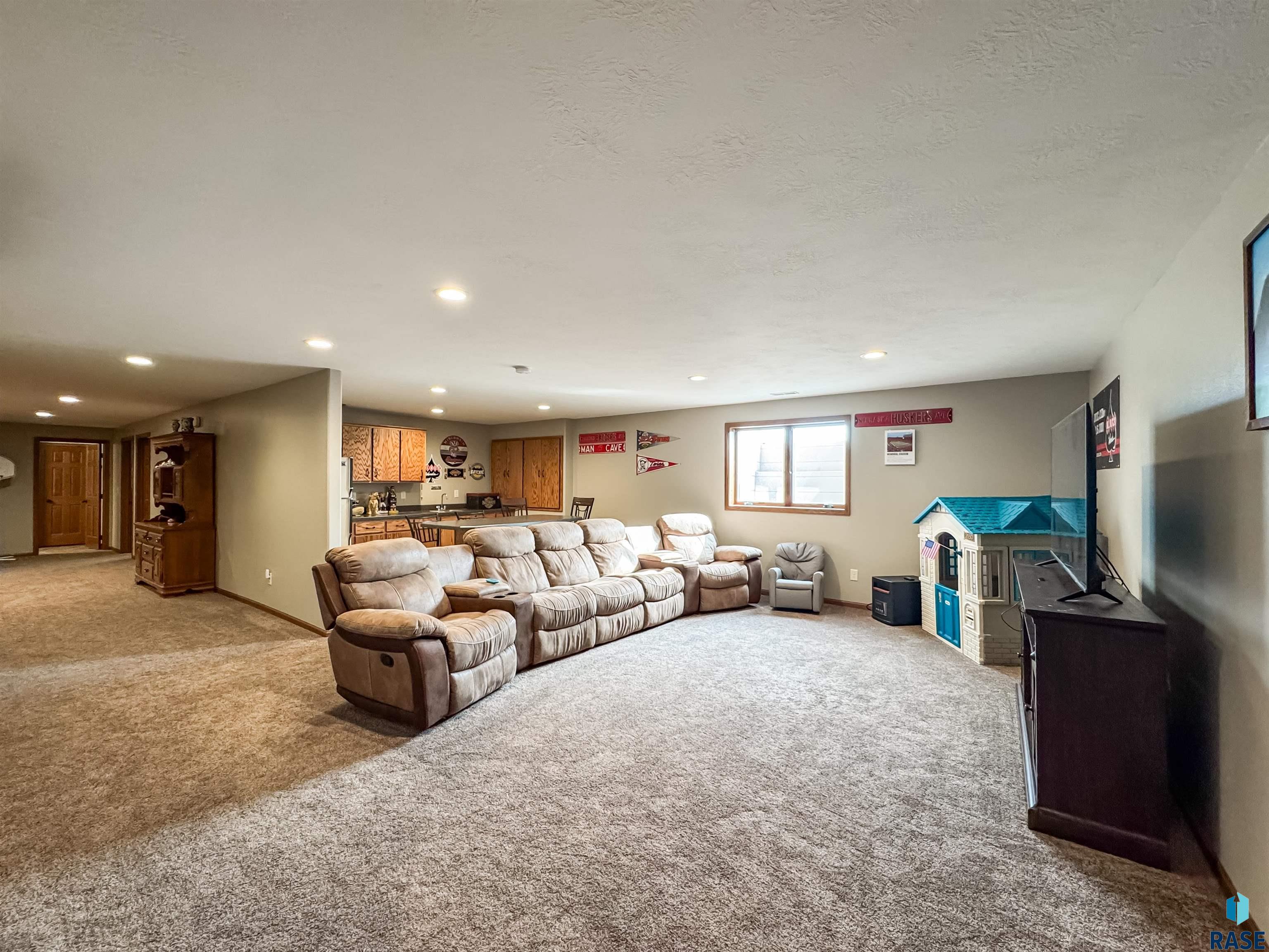 504 S Main Ave Avenue