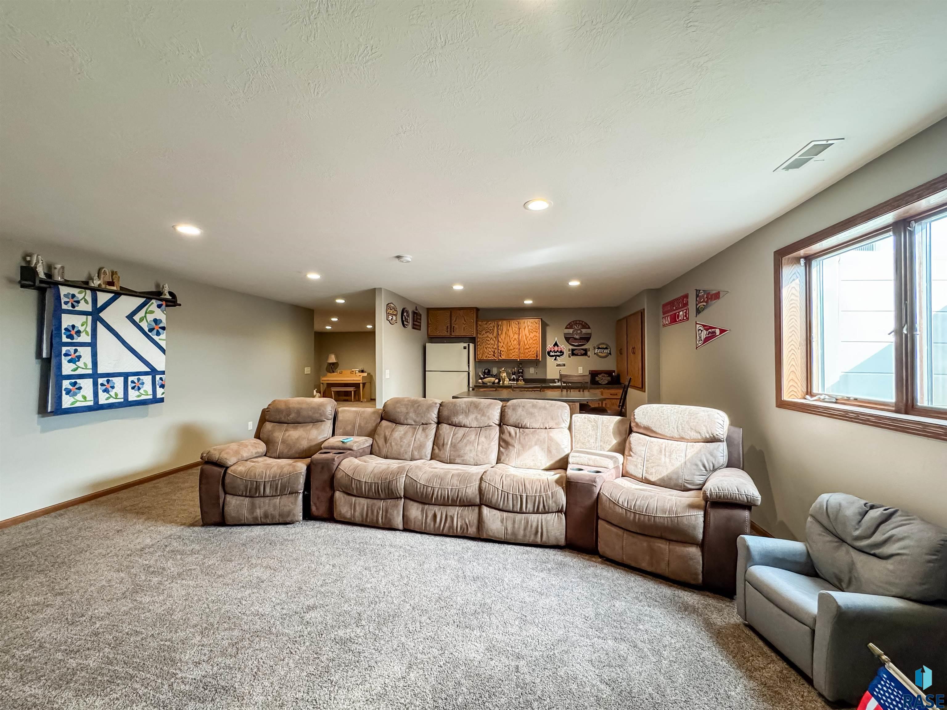 504 S Main Ave Avenue