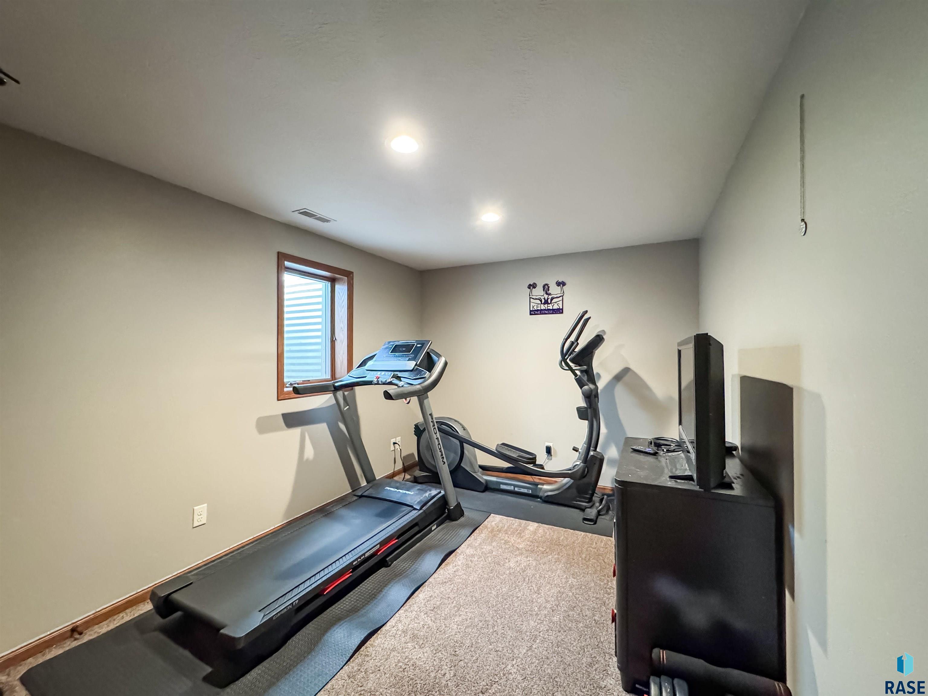 504 S Main Ave Avenue