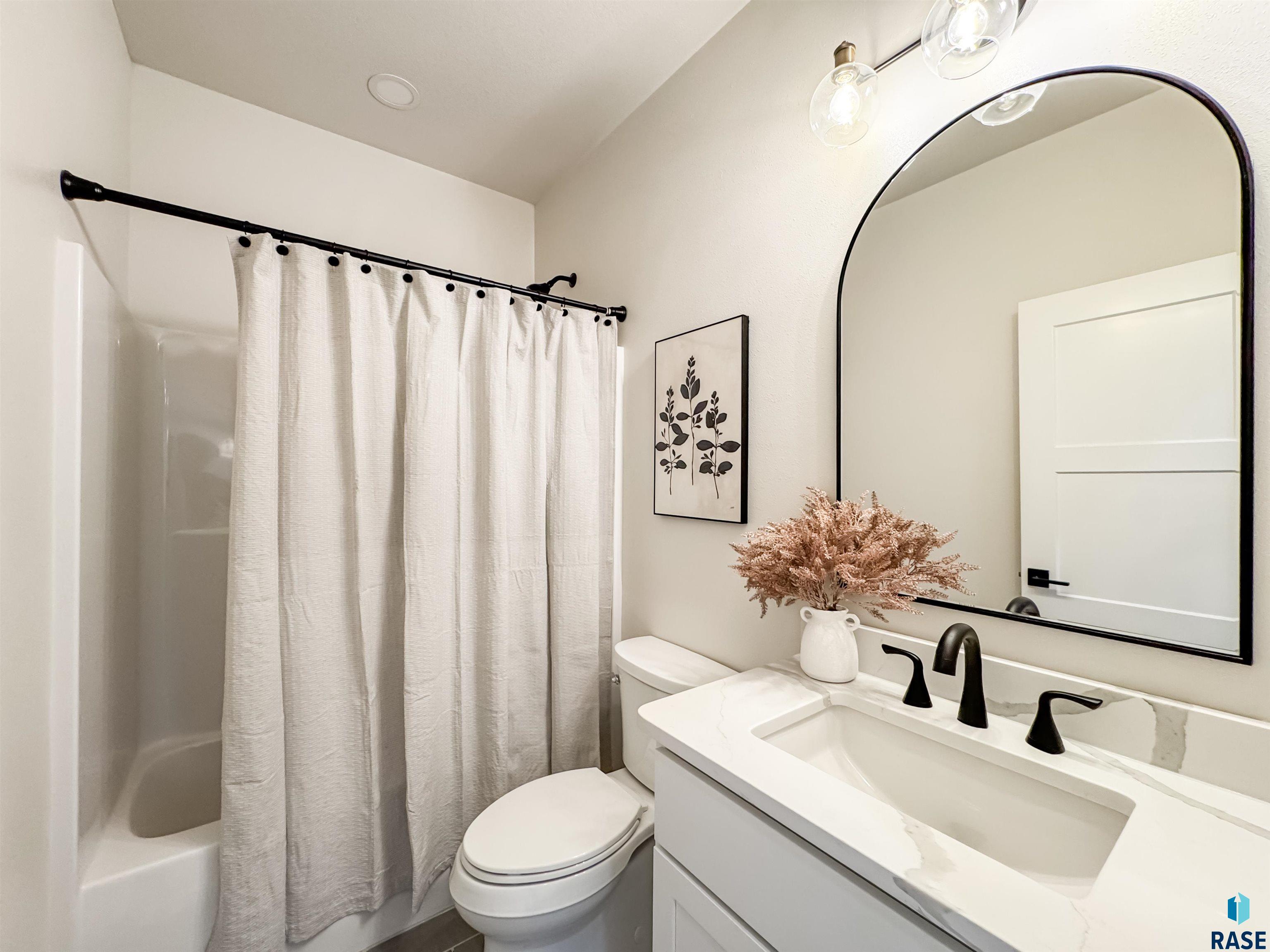 1520 E Birch St Street