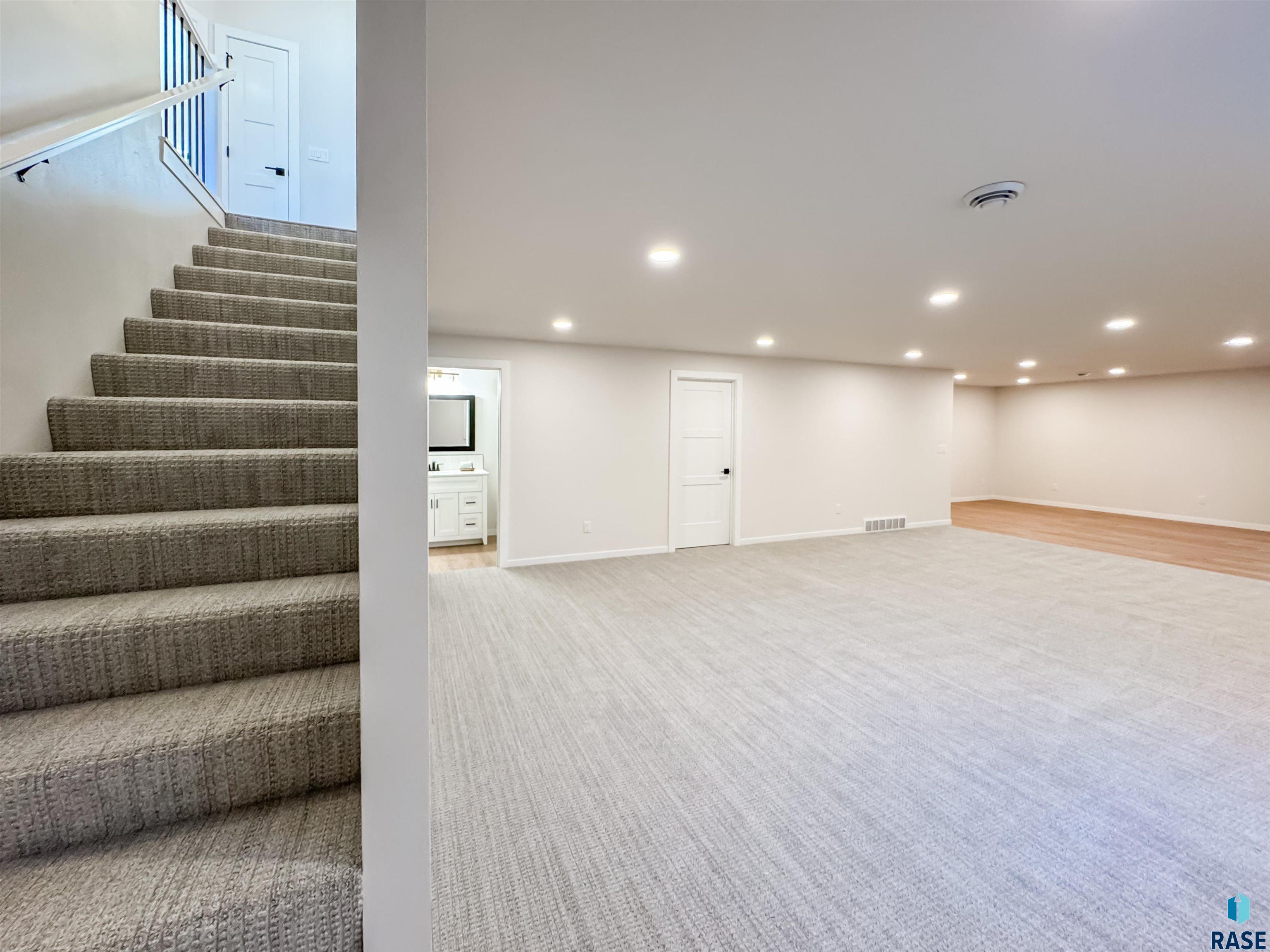 1520 E Birch St Street