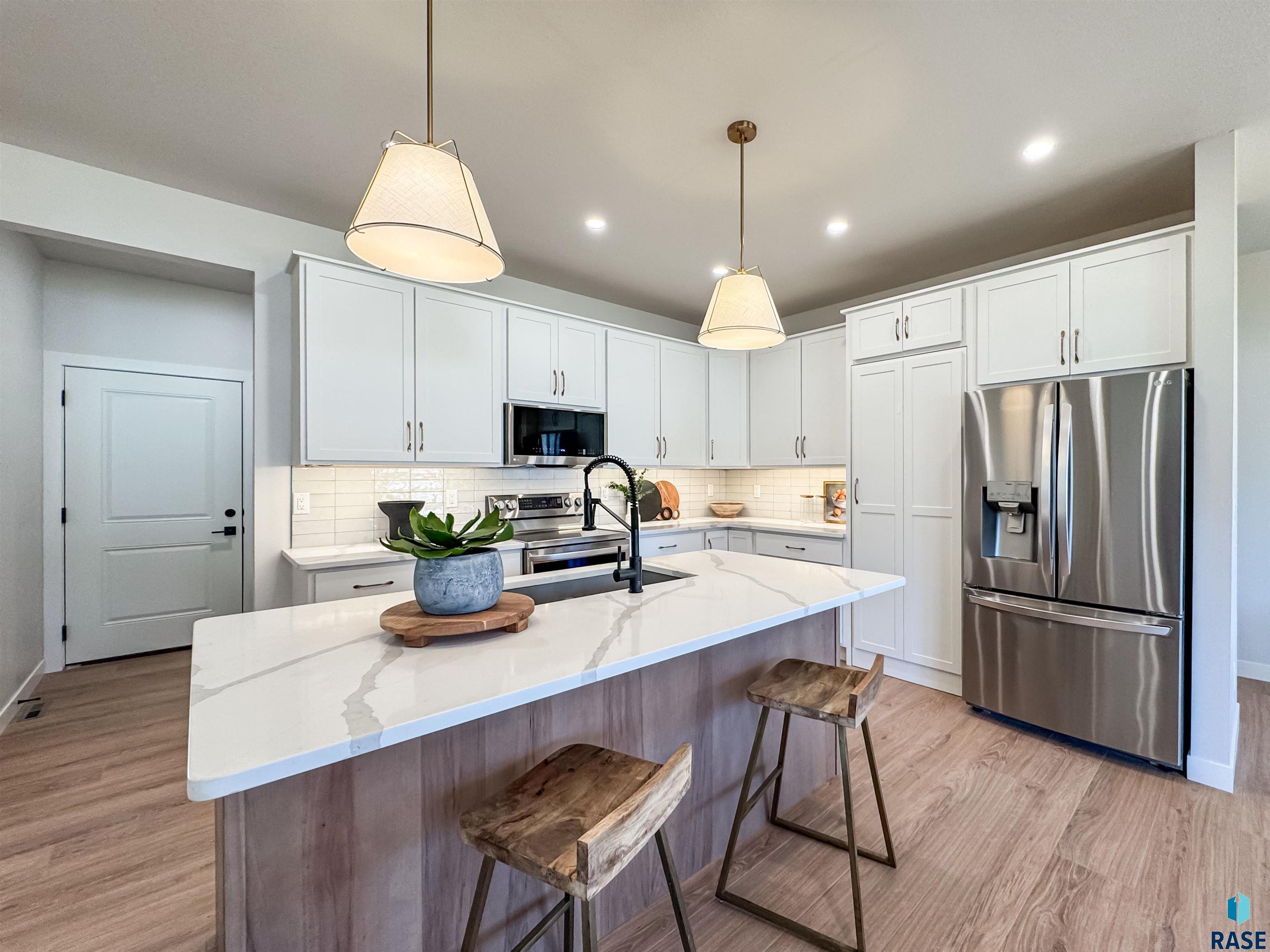 1520 E Birch St Street