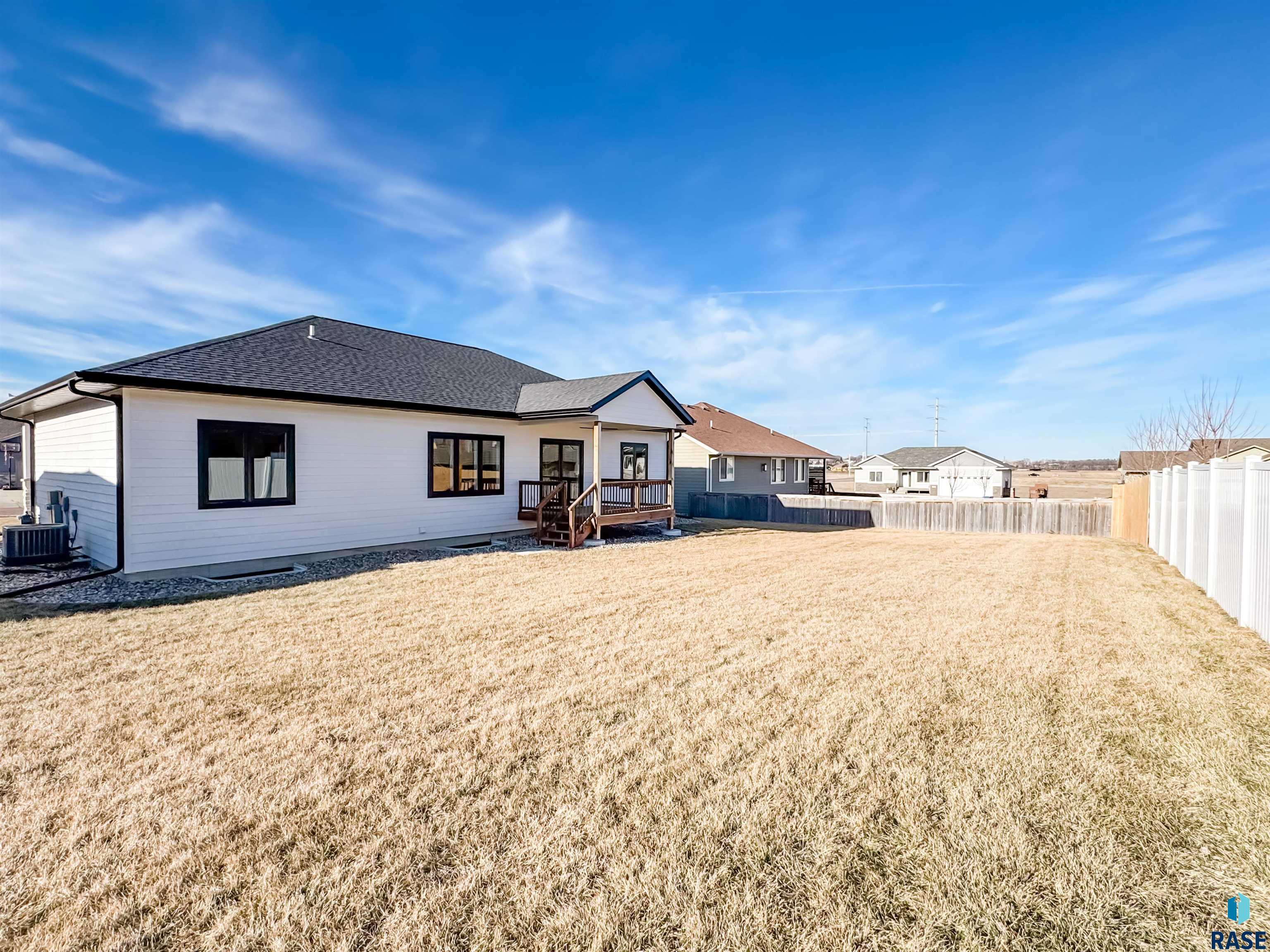 1520 E Birch St Street