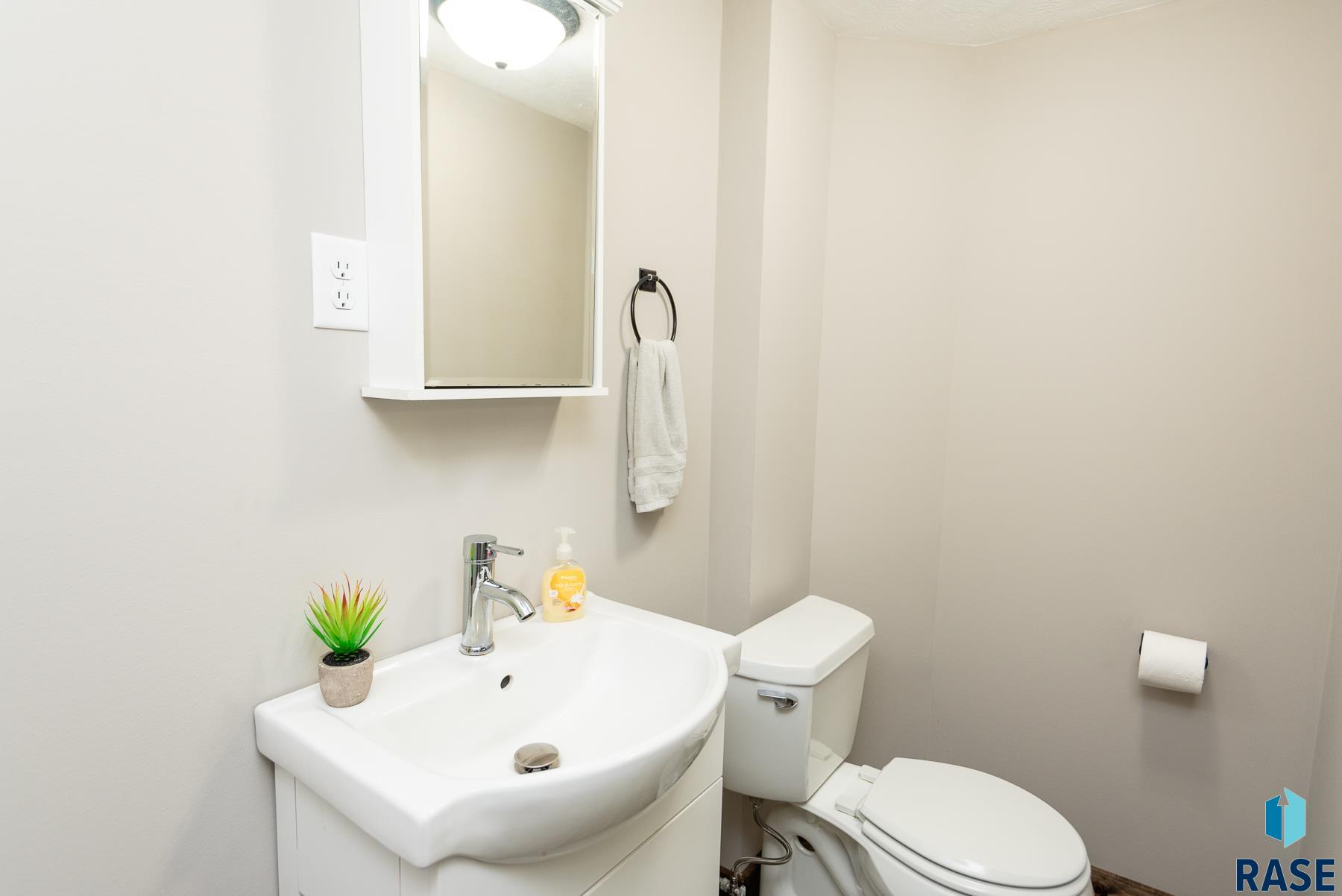 405 S Blaine Ave Avenue