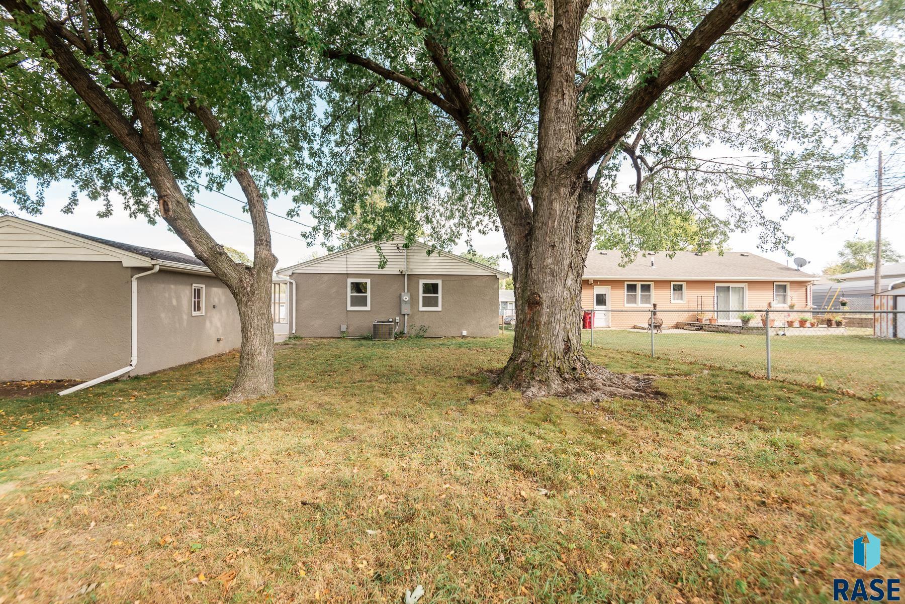 405 S Blaine Ave Avenue