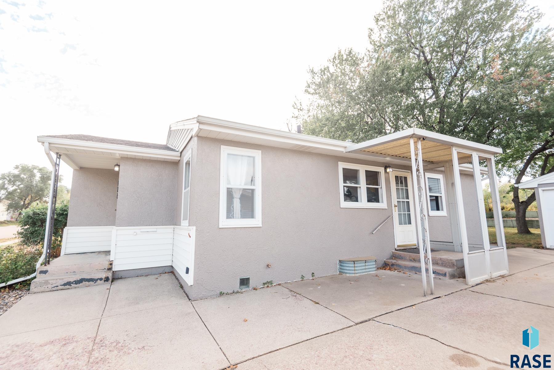 405 S Blaine Ave Avenue