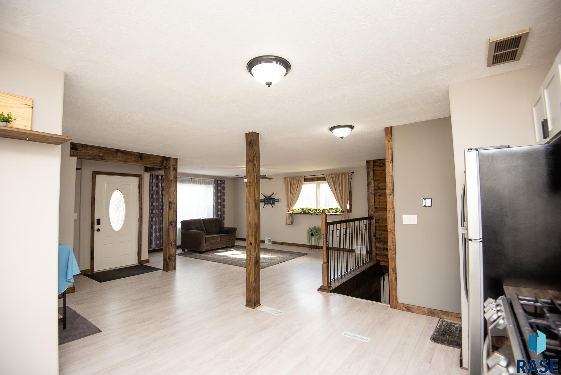 405 S Blaine Ave Avenue